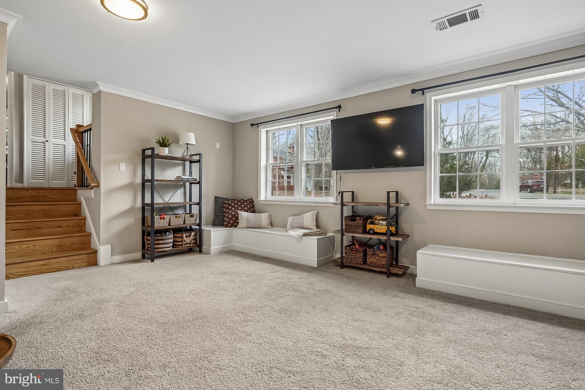 RESTON - Residential