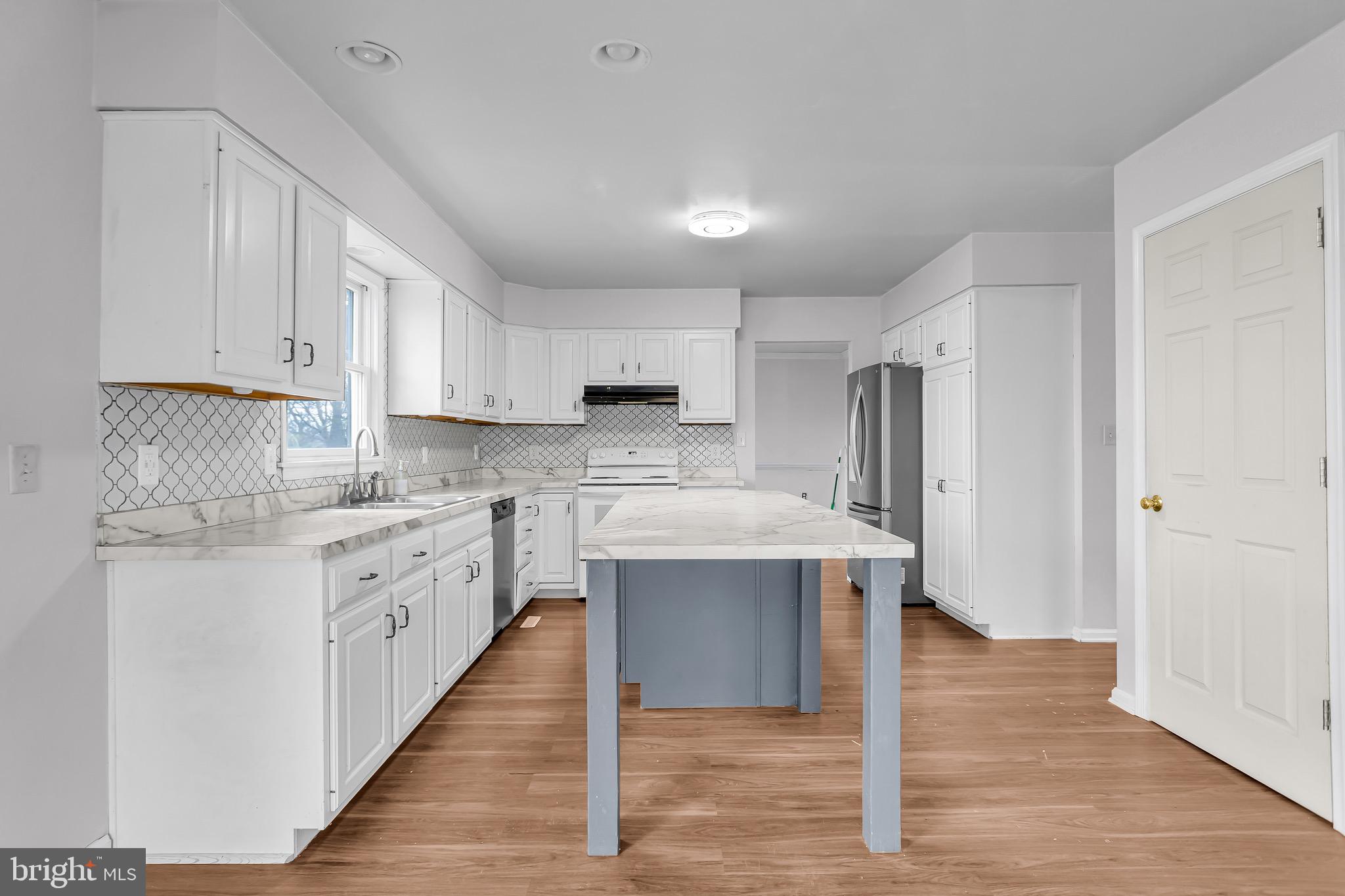 HICKORY RIDGE - Residential