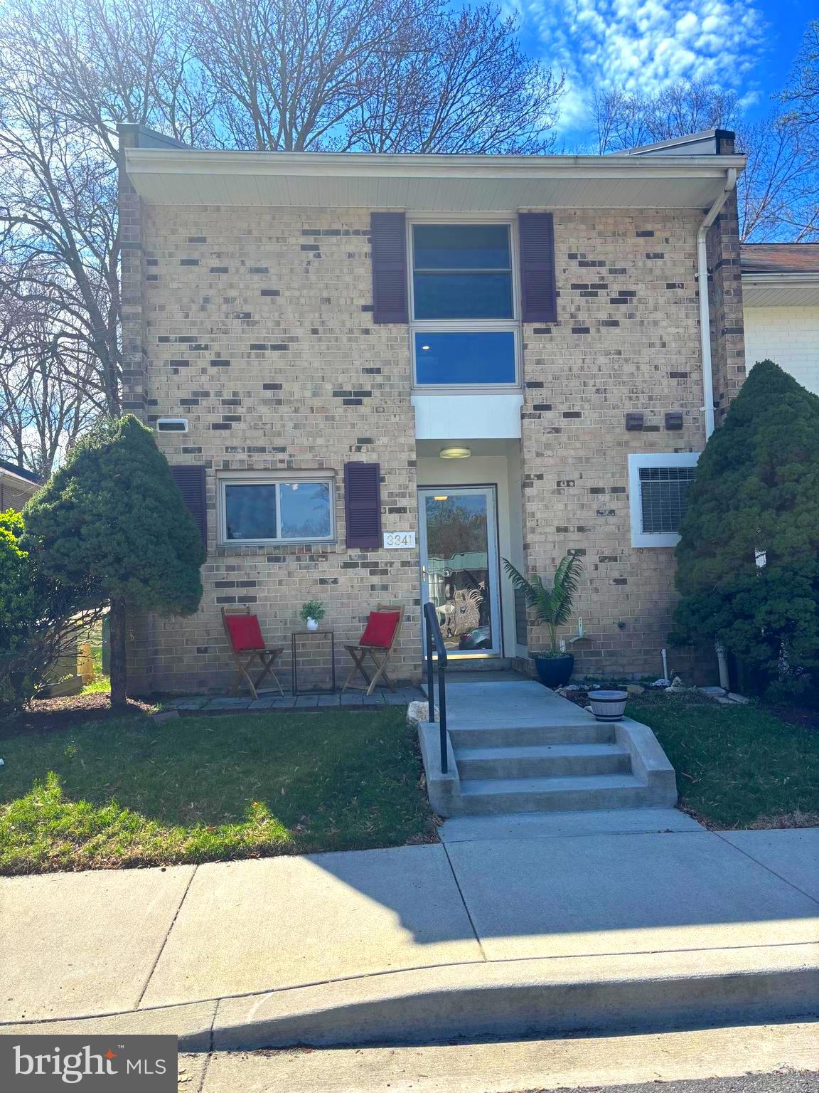 LEISURE WORLD - Residential