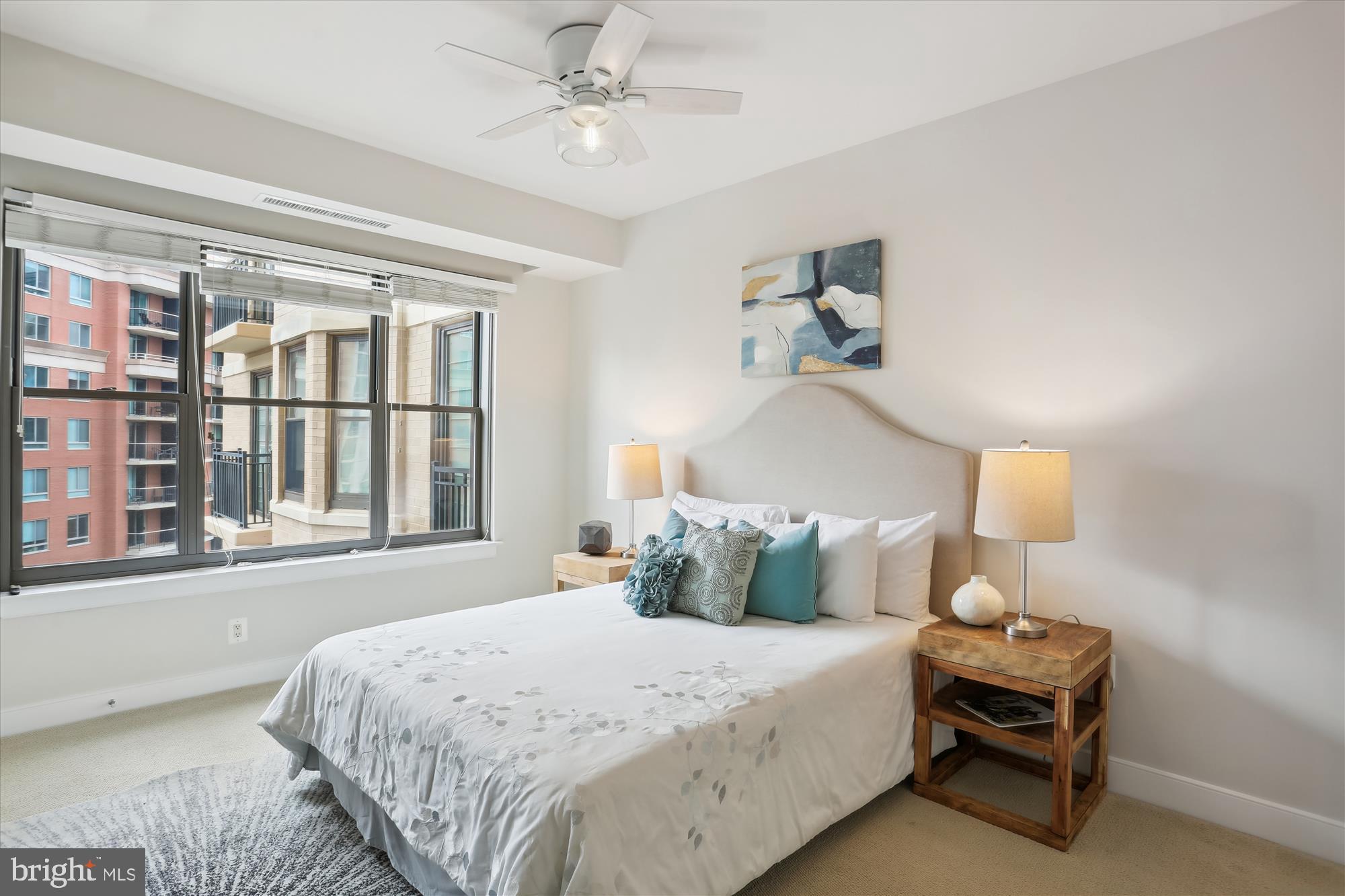 LIONSGATE - Residential