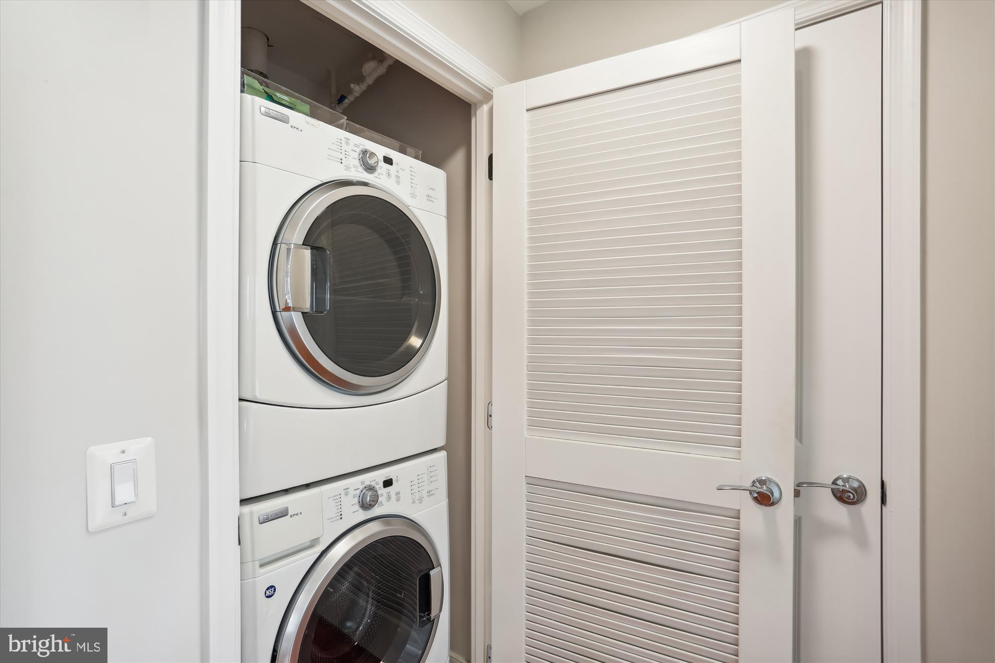 LIONSGATE - Residential