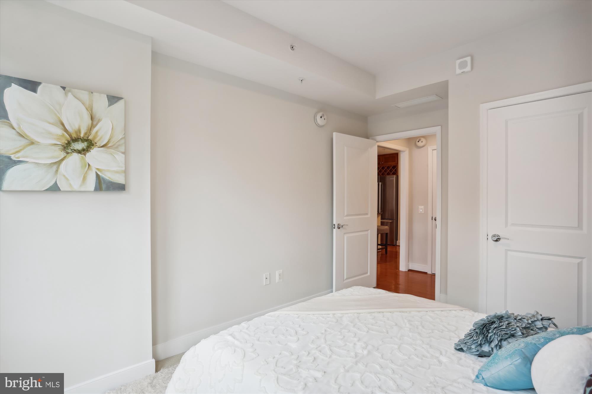 LIONSGATE - Residential