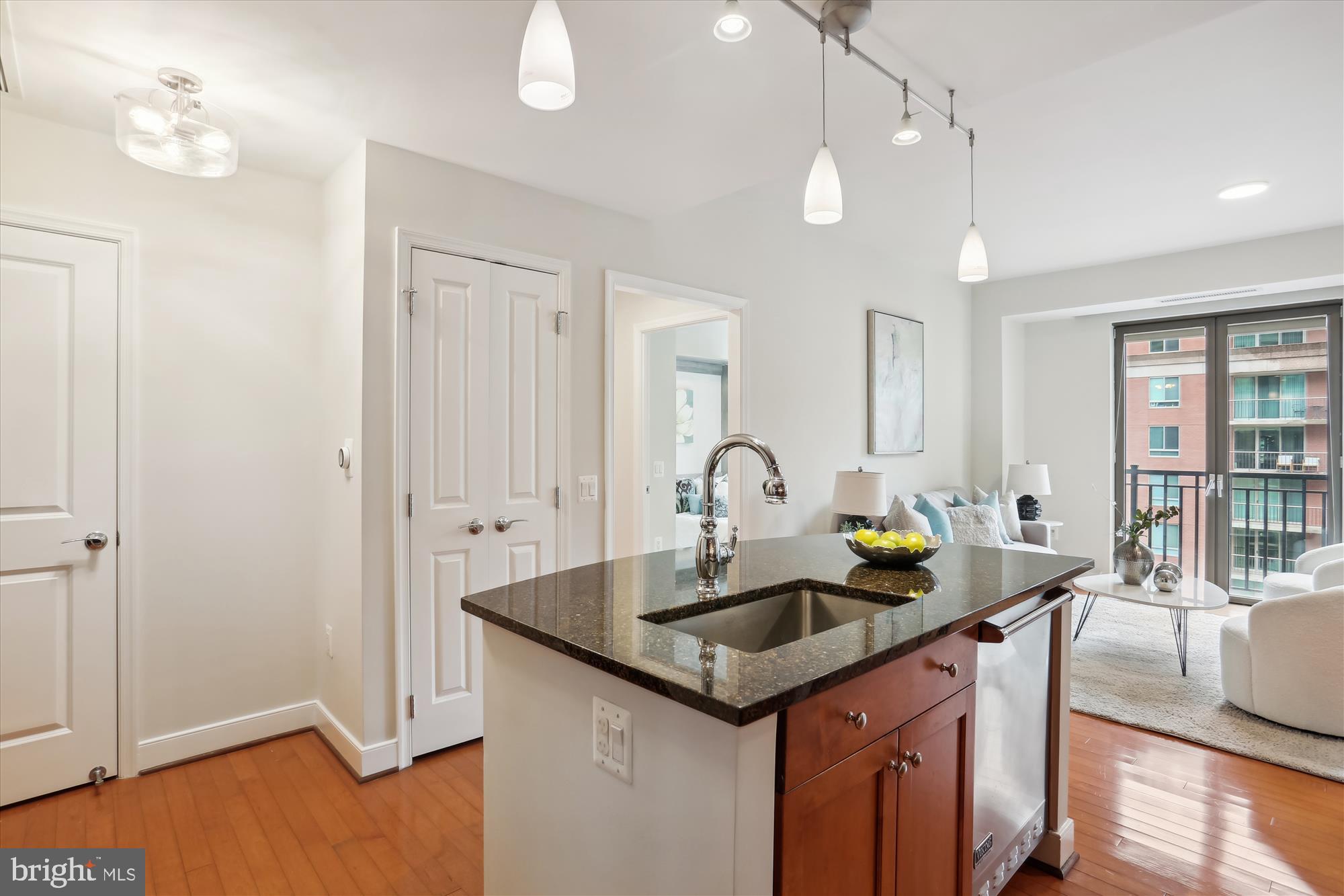 LIONSGATE - Residential