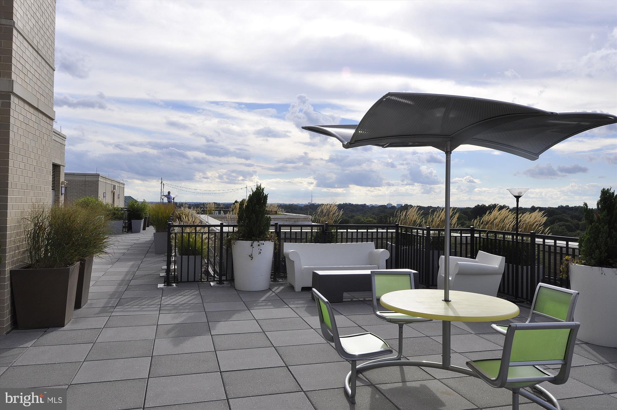 LIONSGATE - Residential