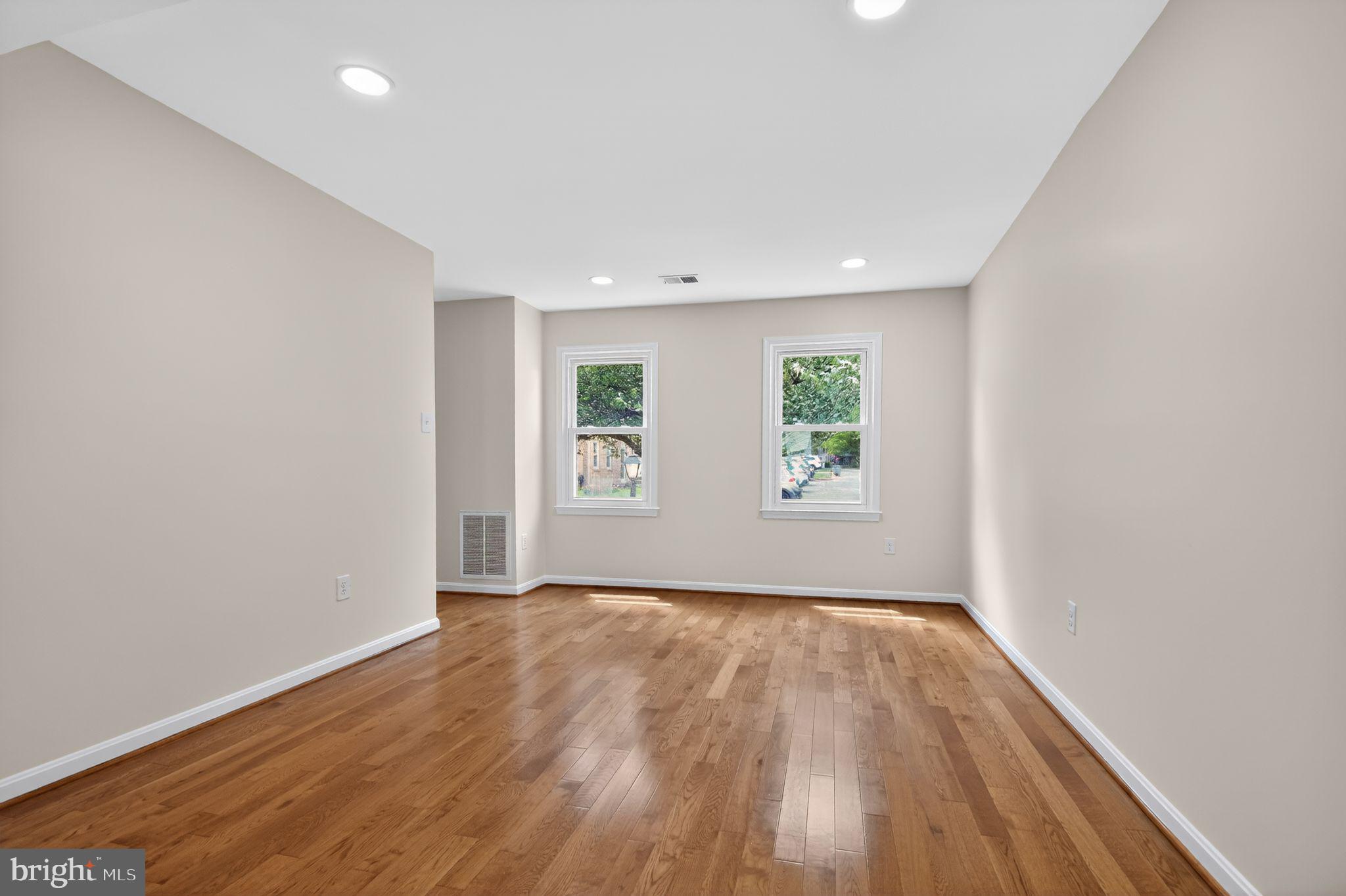ROCKSHIRE - Residential