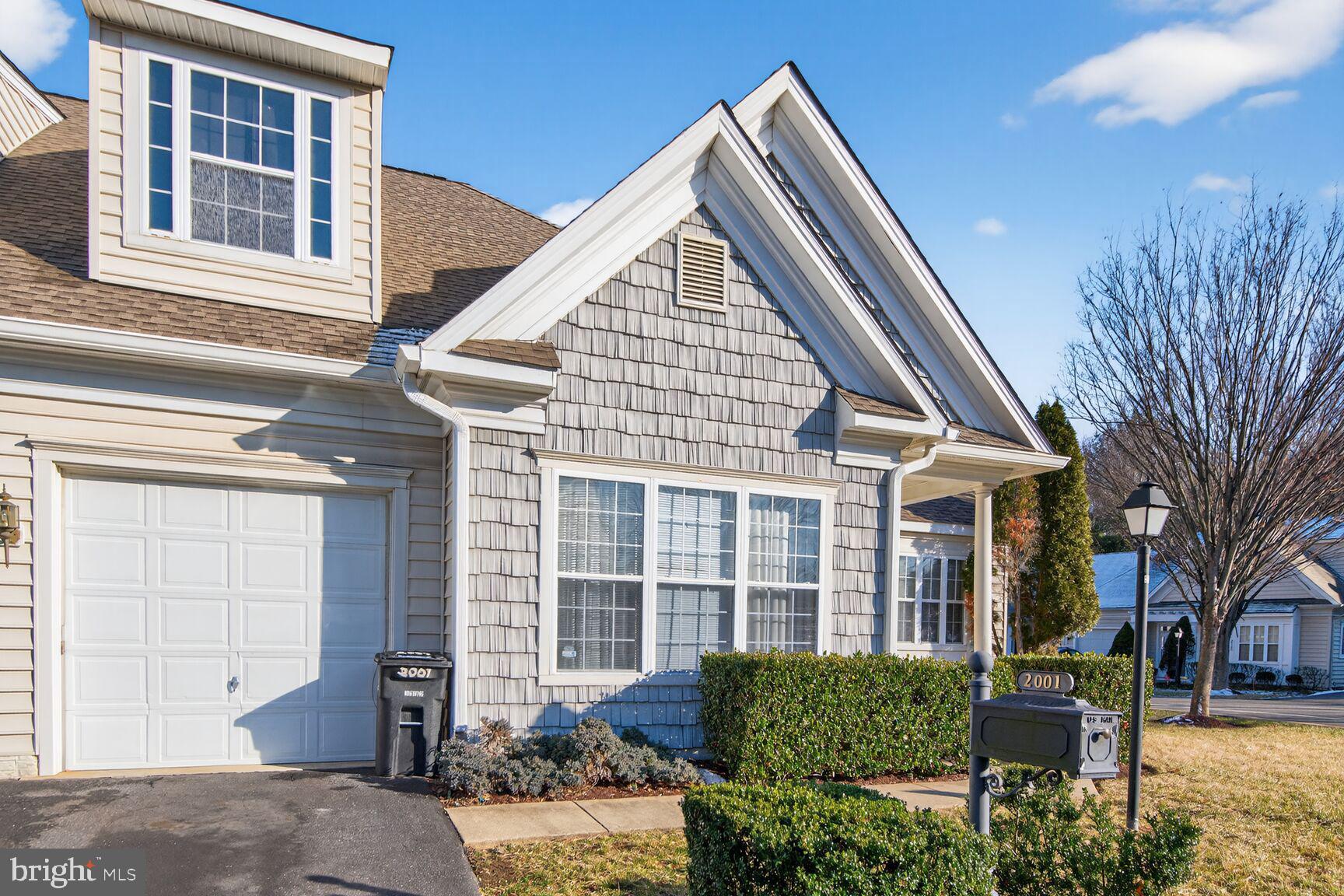 2001 UPSHIRE COURT 67