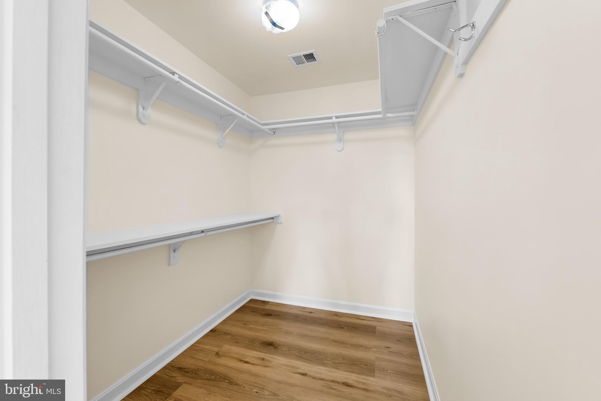 ARLINGTON RIDGE - Residential Lease