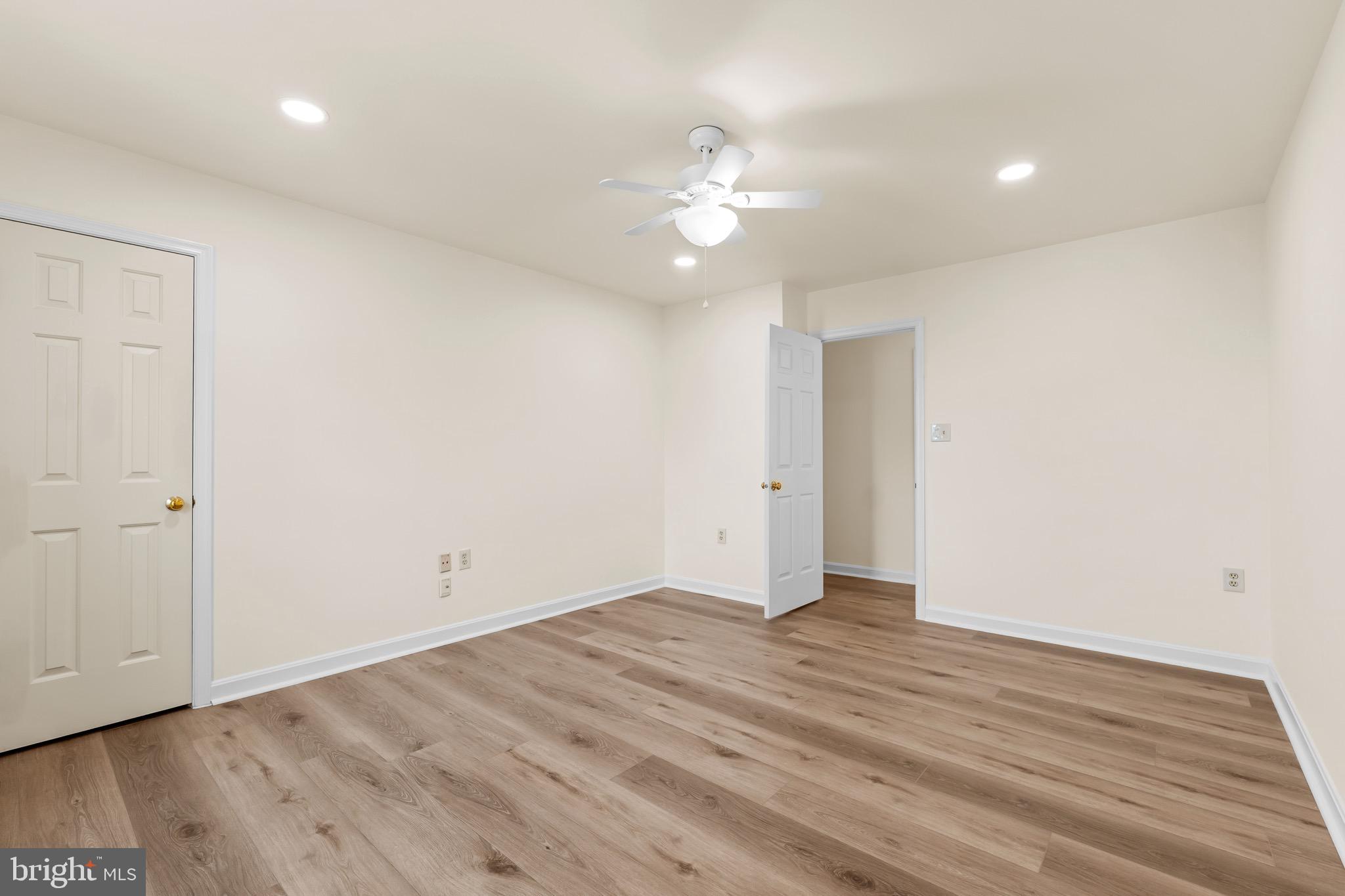 ARLINGTON RIDGE - Residential Lease