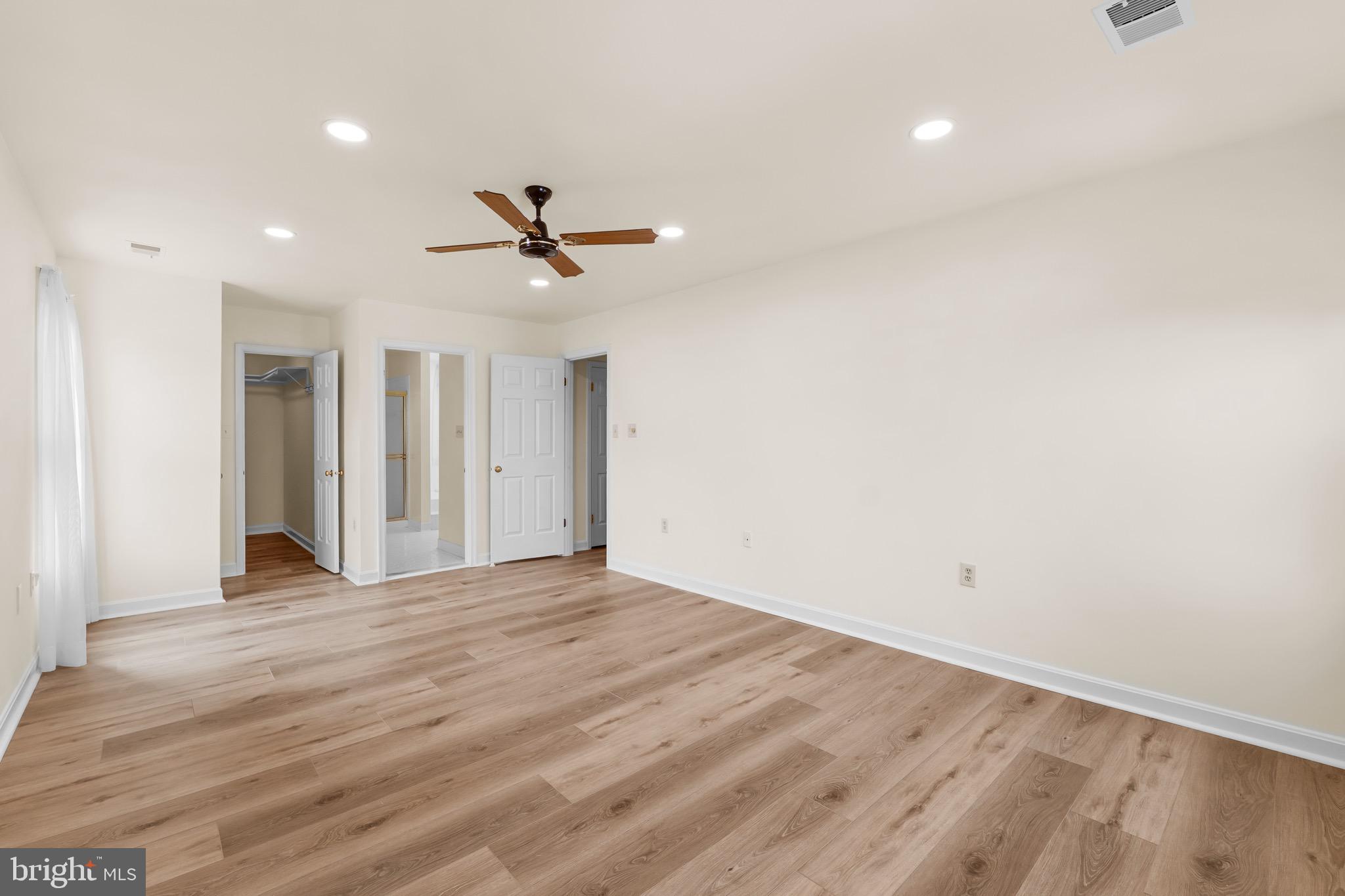 ARLINGTON RIDGE - Residential Lease