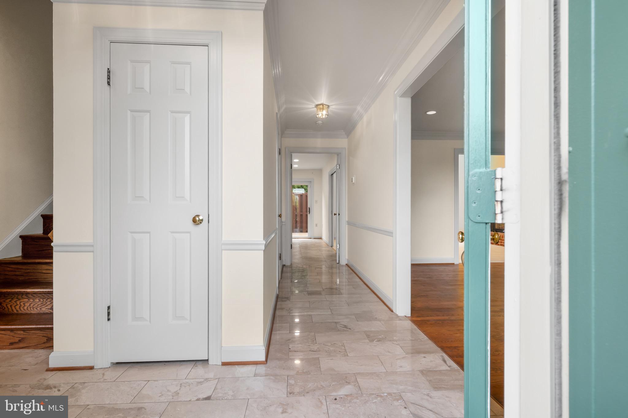 ARLINGTON RIDGE - Residential Lease