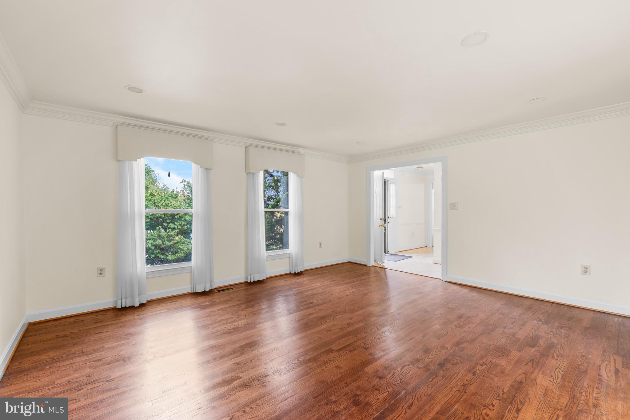 ARLINGTON RIDGE - Residential Lease