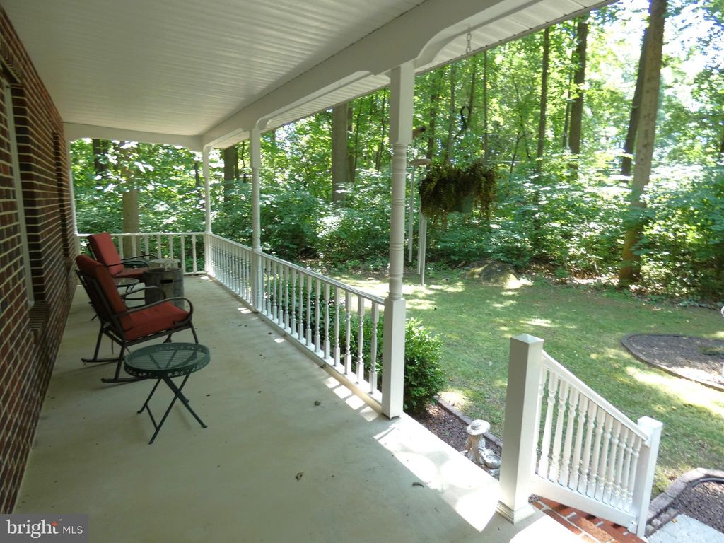 Photo of 6094 White Pine Drive, Elizabethtown, PA 17022 (MLS # PALA2053204)