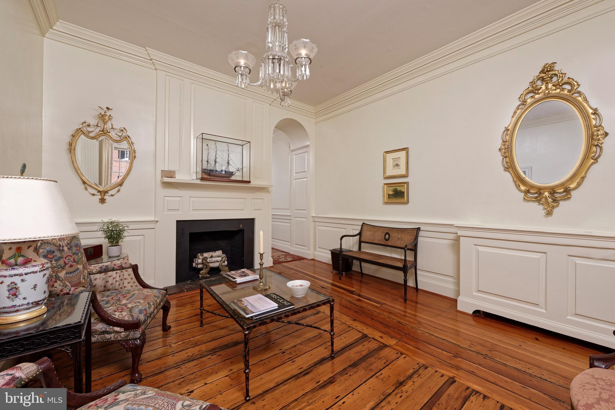 OLD TOWN ALEXANDRIA - Residential