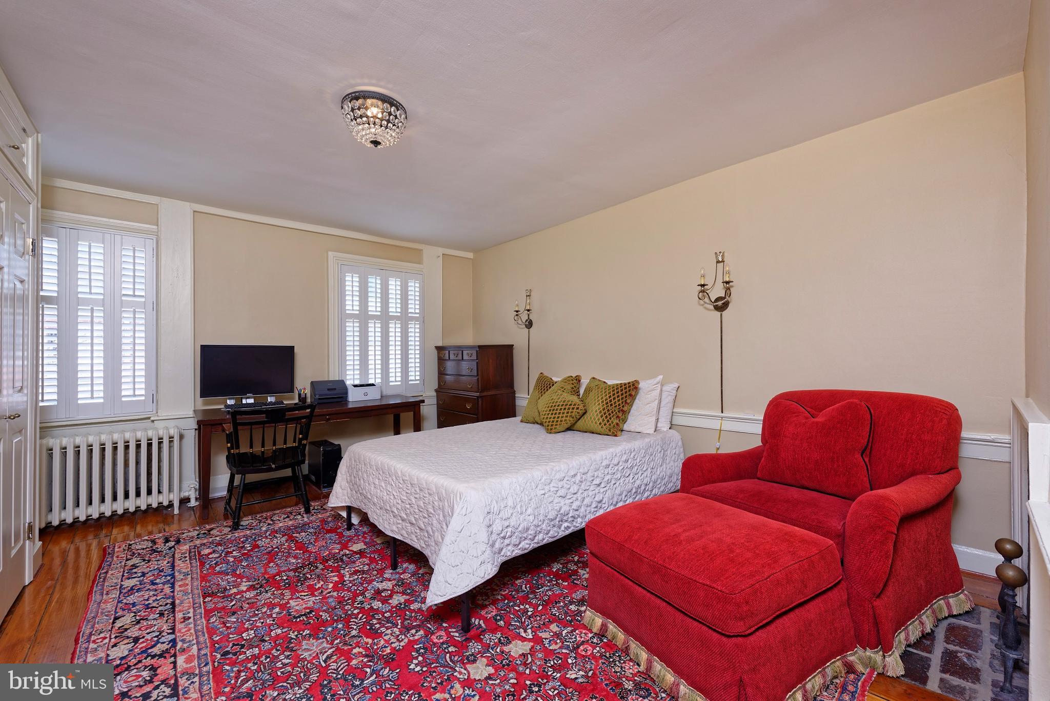 OLD TOWN ALEXANDRIA - Residential