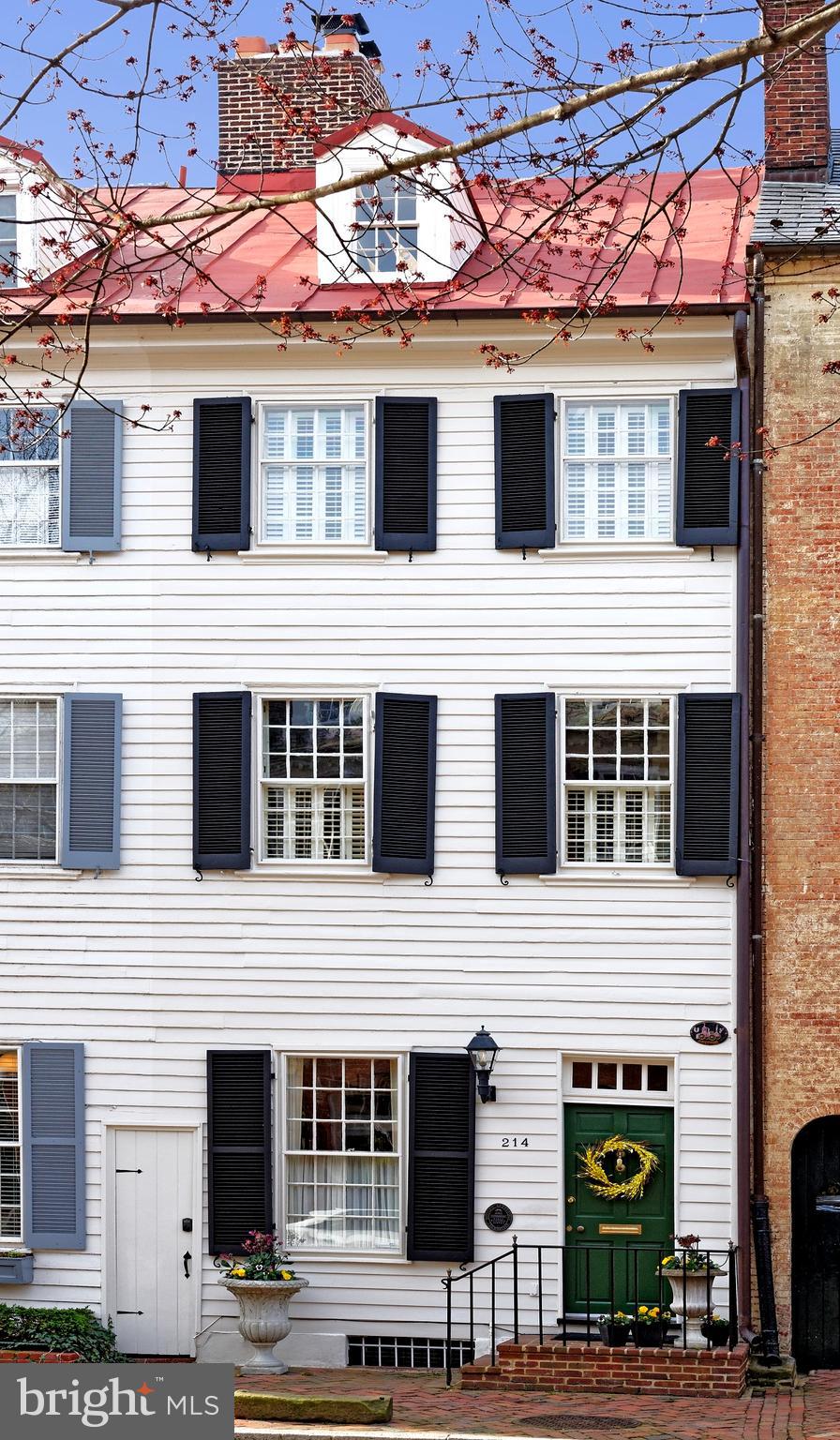 OLD TOWN ALEXANDRIA - Residential