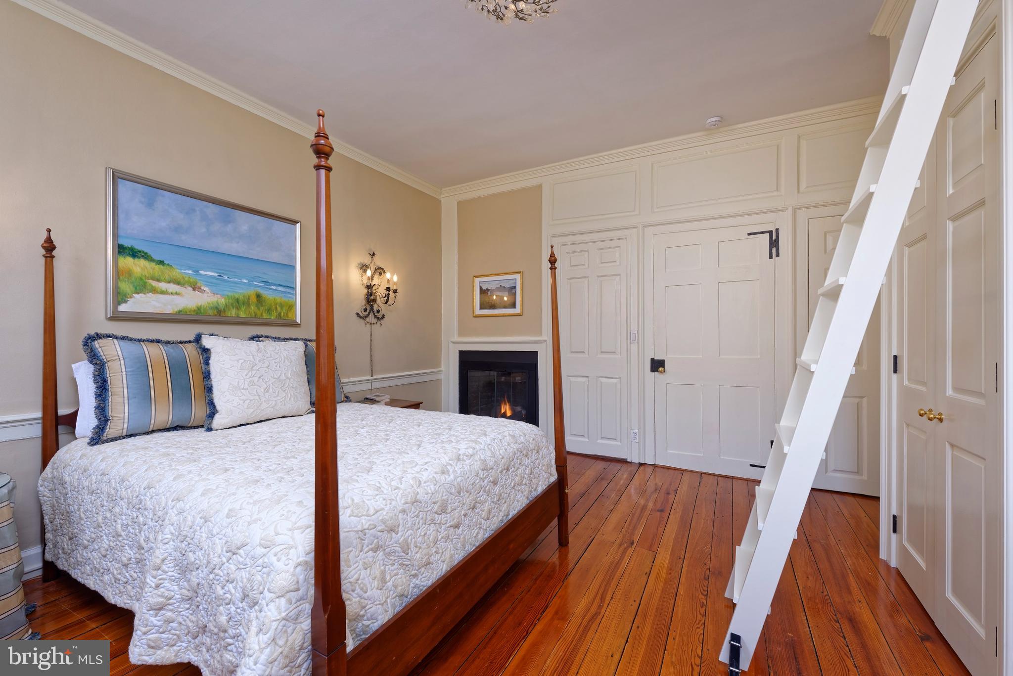 OLD TOWN ALEXANDRIA - Residential