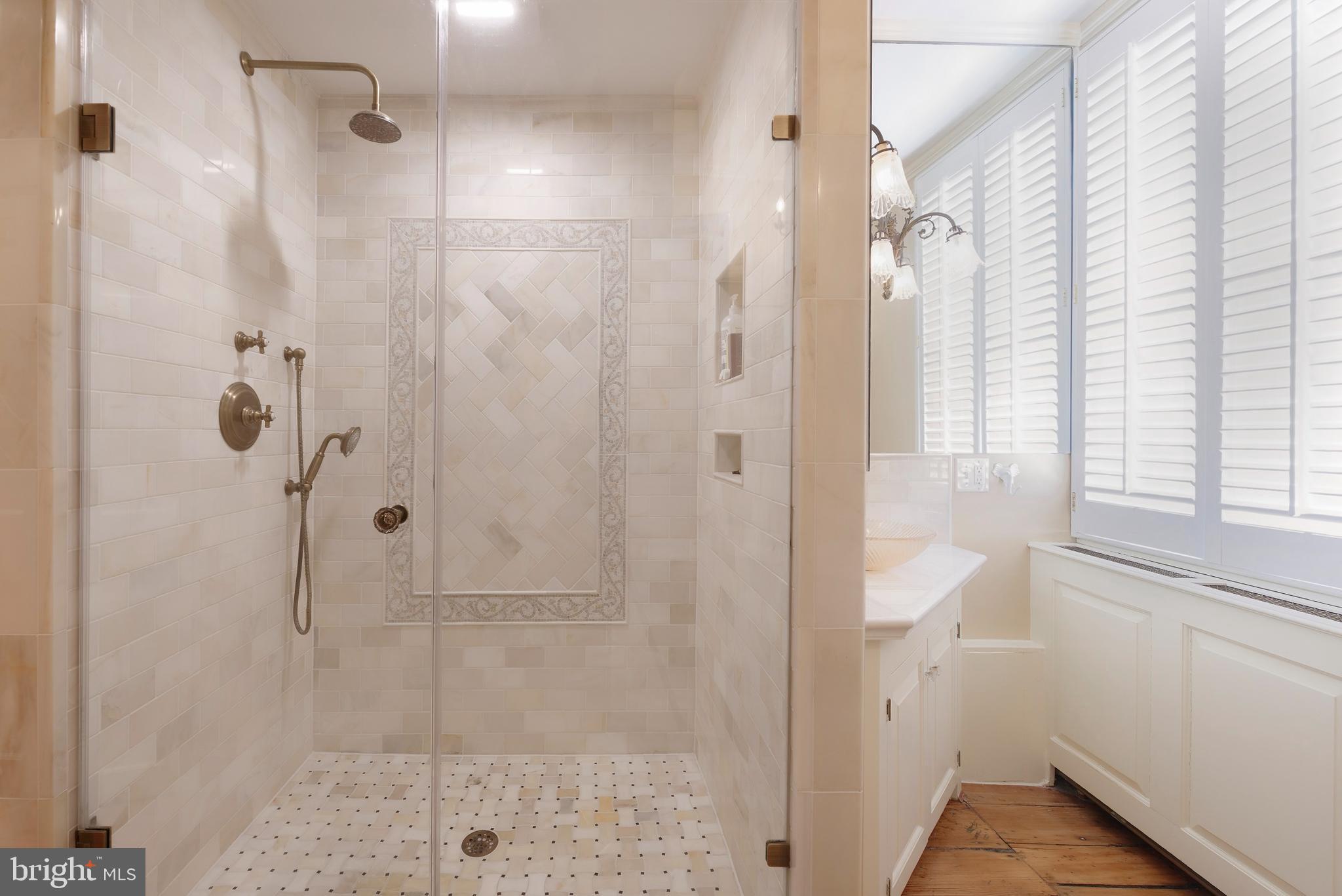 OLD TOWN ALEXANDRIA - Residential