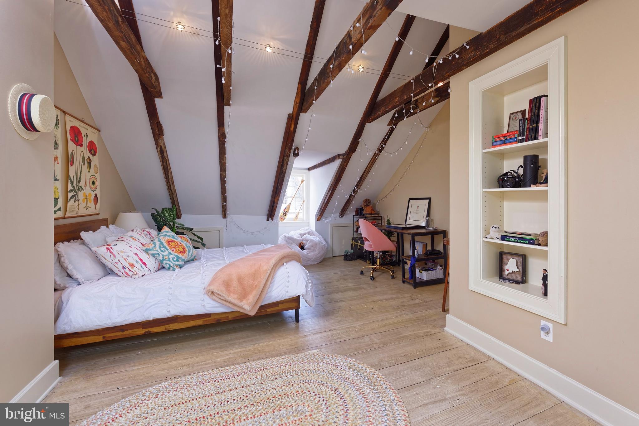 OLD TOWN ALEXANDRIA - Residential