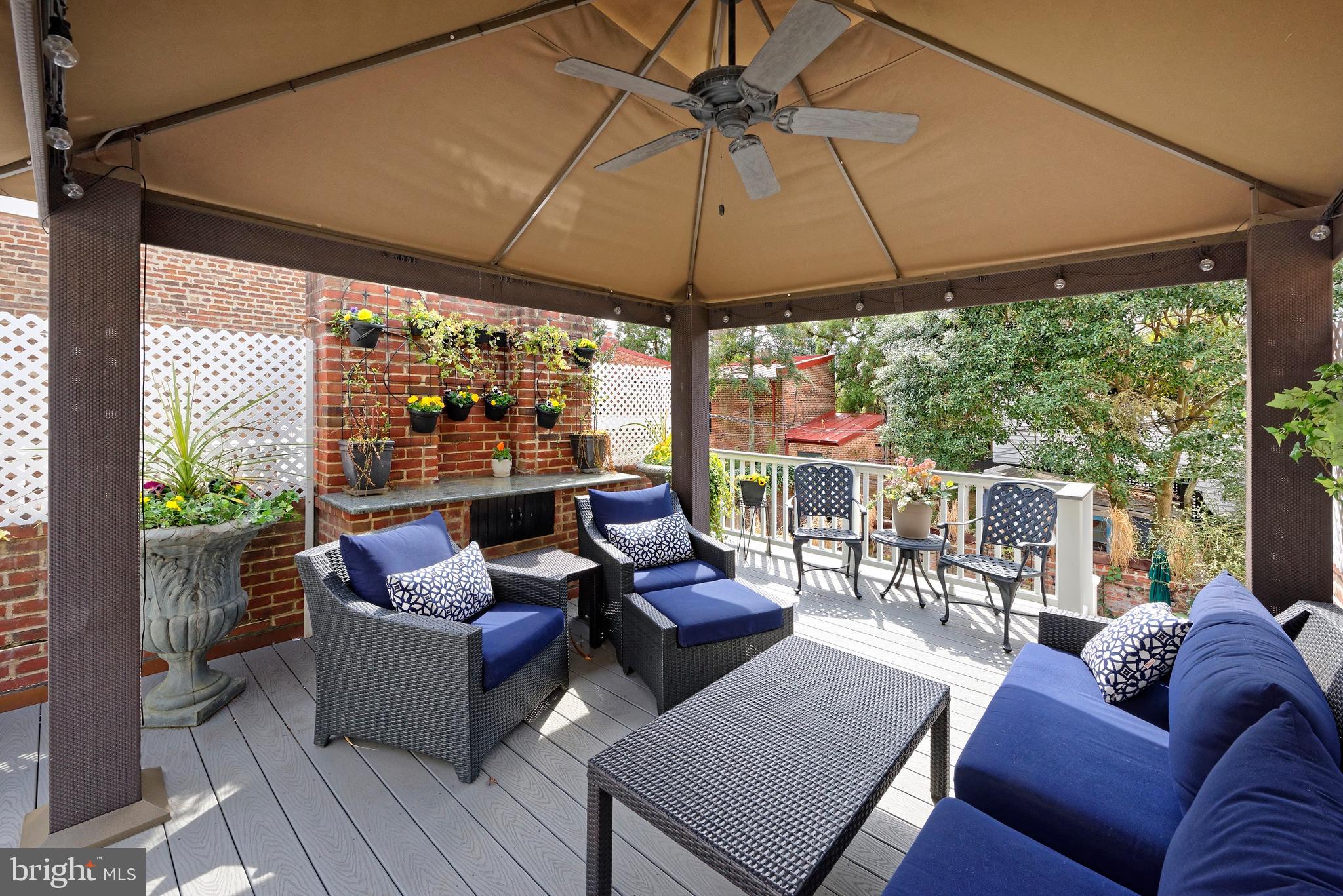 OLD TOWN ALEXANDRIA - Residential