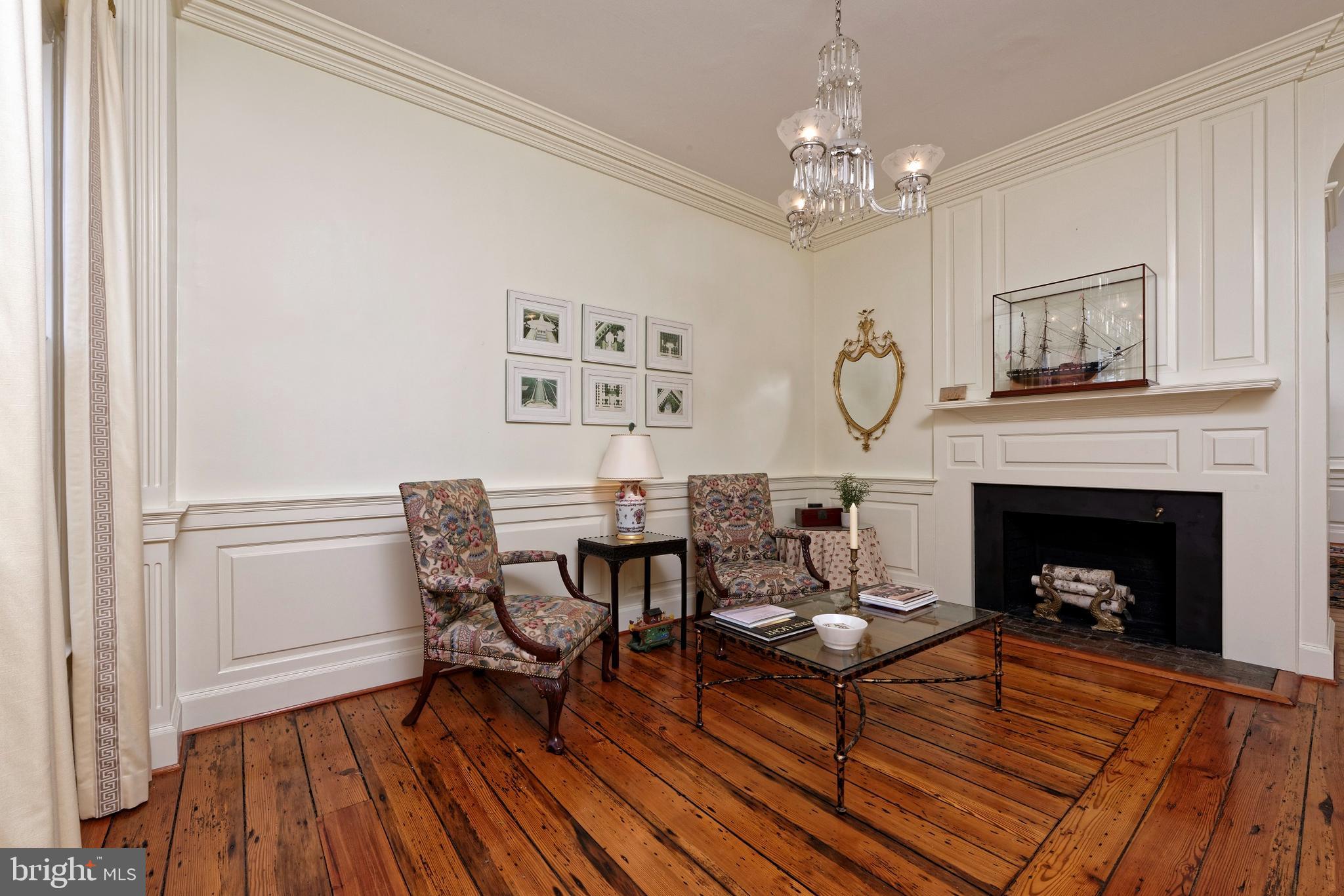 OLD TOWN ALEXANDRIA - Residential