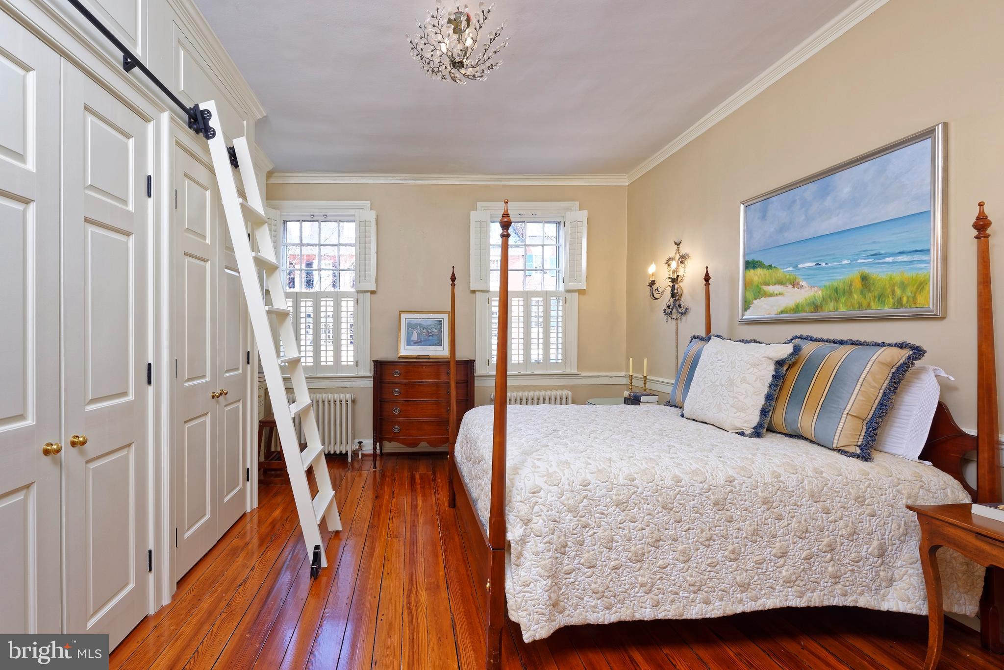 OLD TOWN ALEXANDRIA - Residential