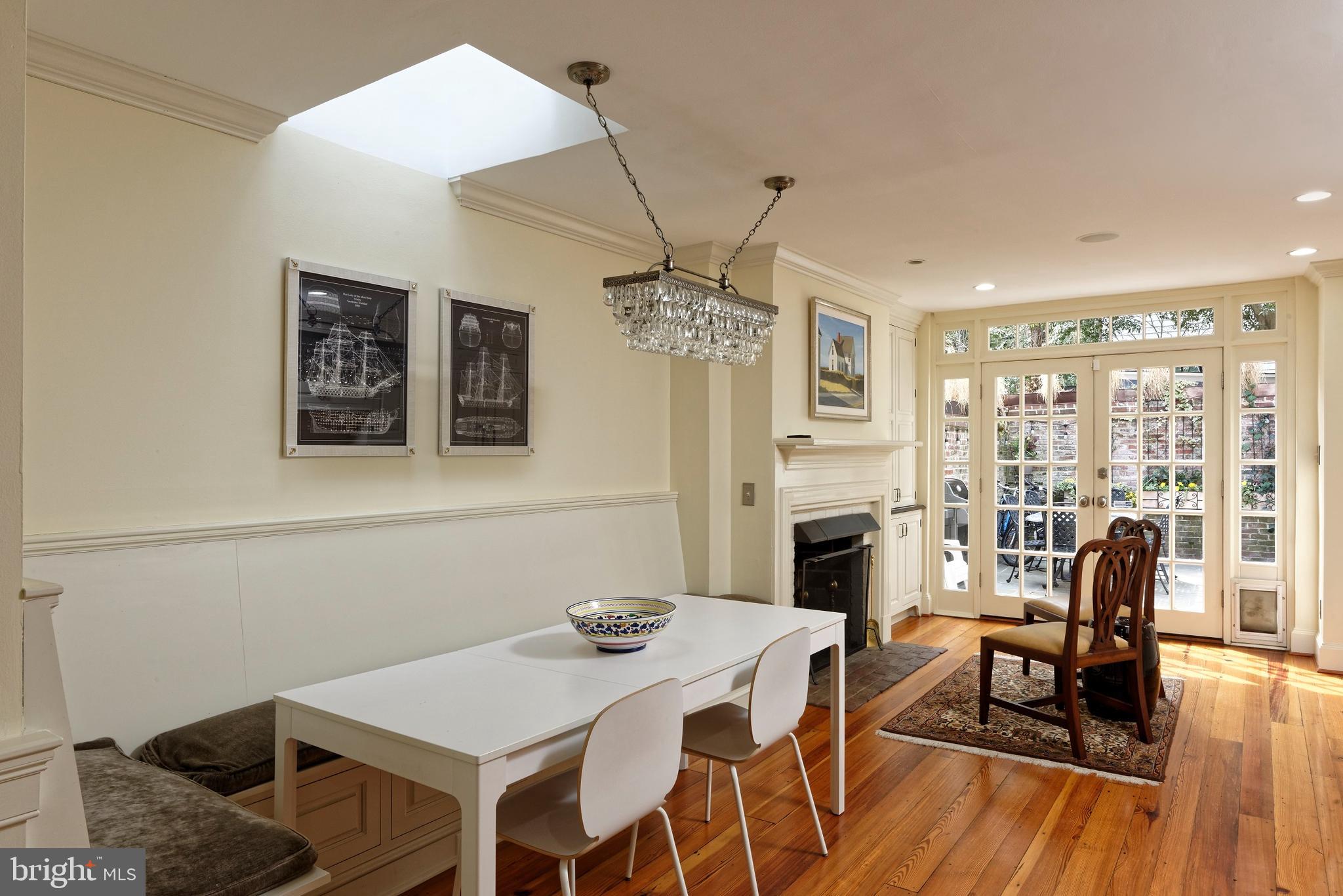 OLD TOWN ALEXANDRIA - Residential