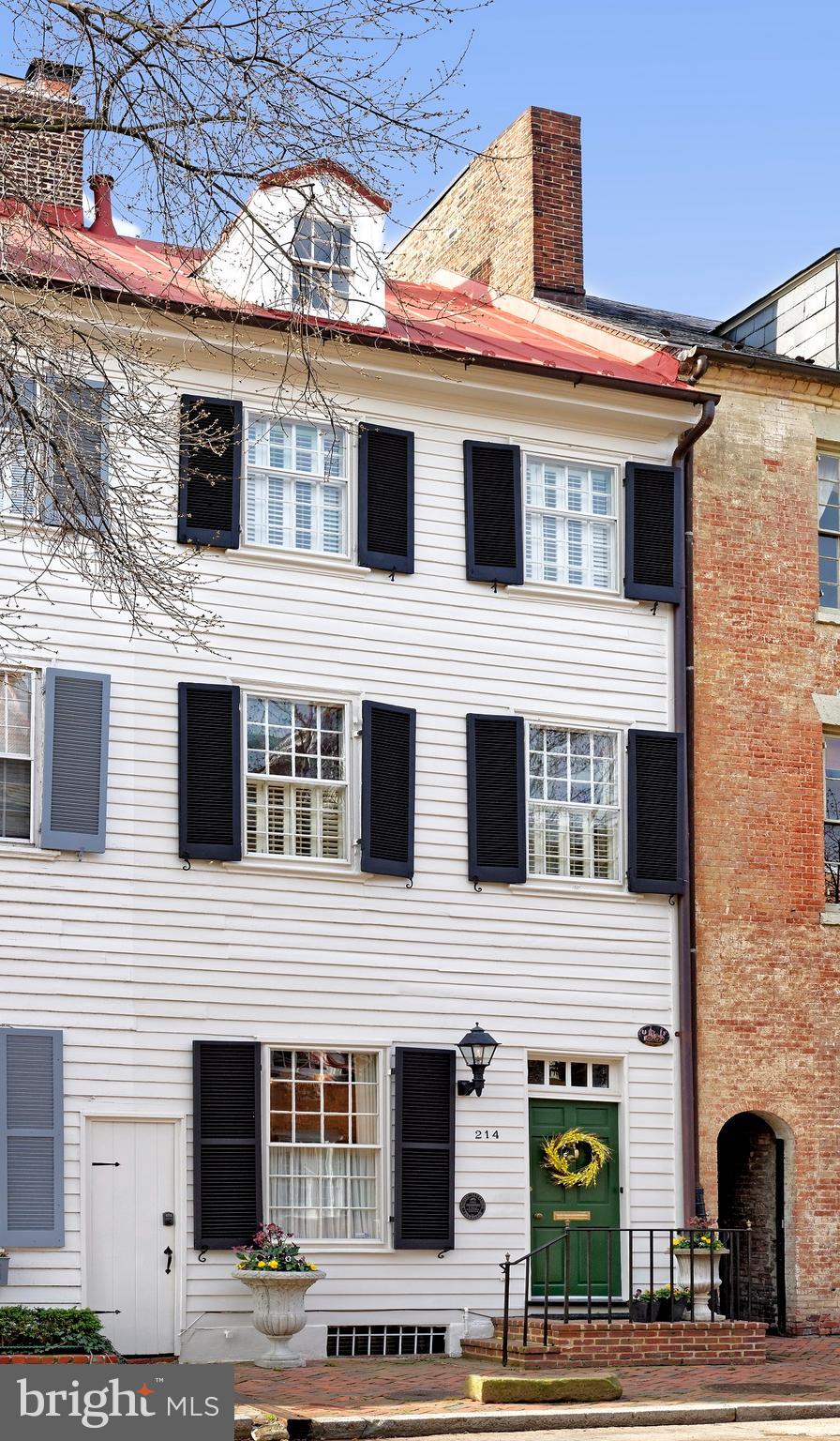 OLD TOWN ALEXANDRIA - Residential