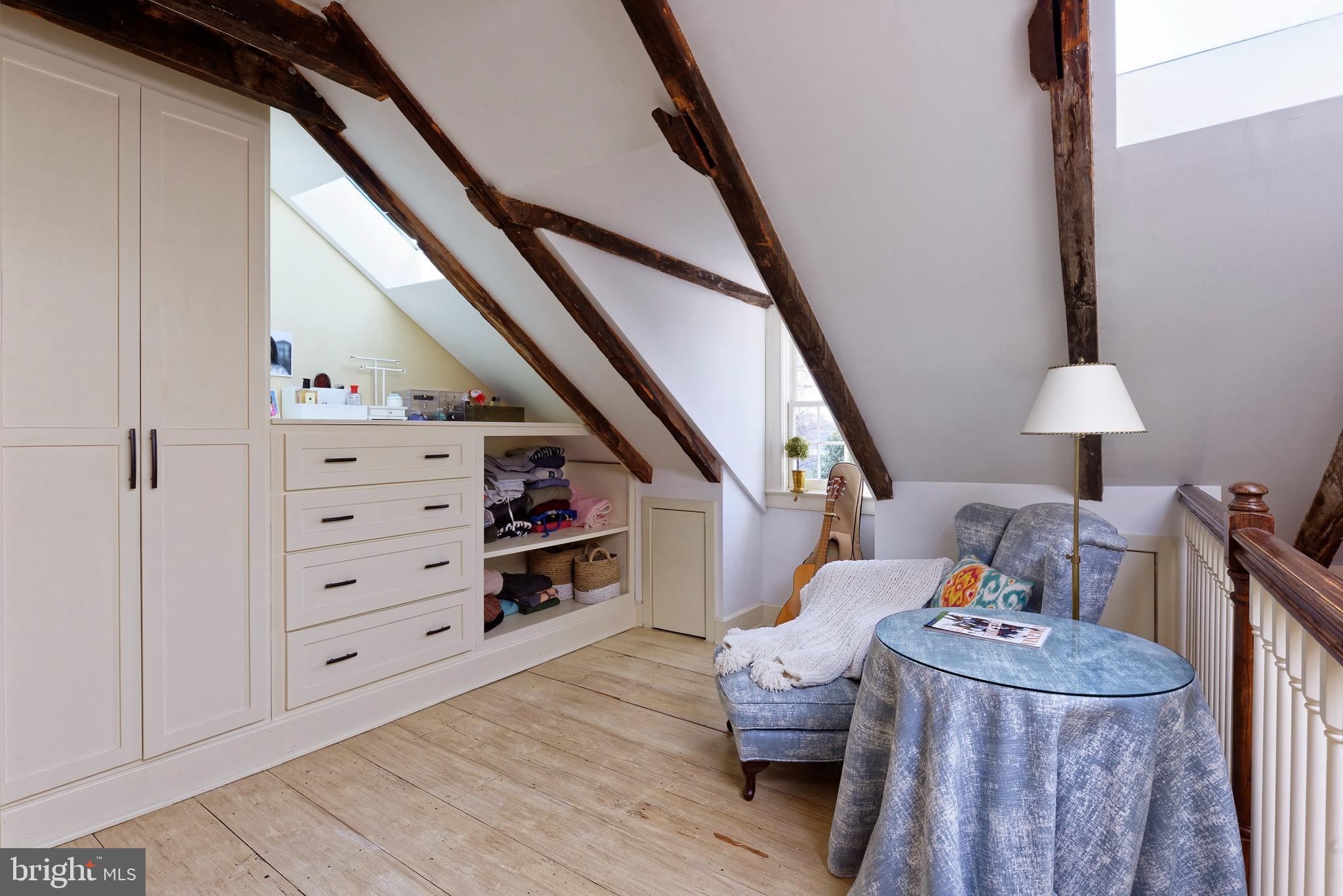 OLD TOWN ALEXANDRIA - Residential