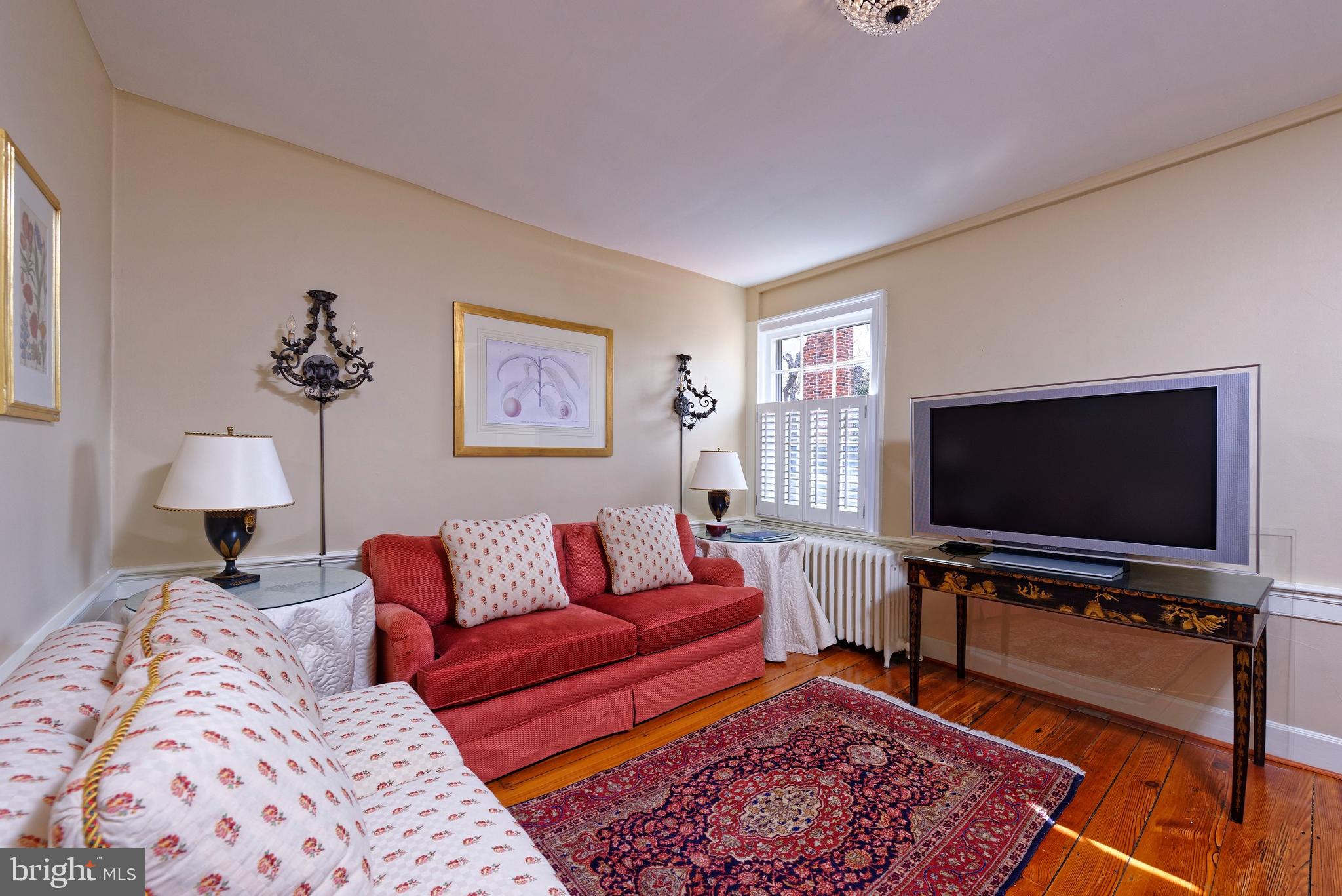 OLD TOWN ALEXANDRIA - Residential