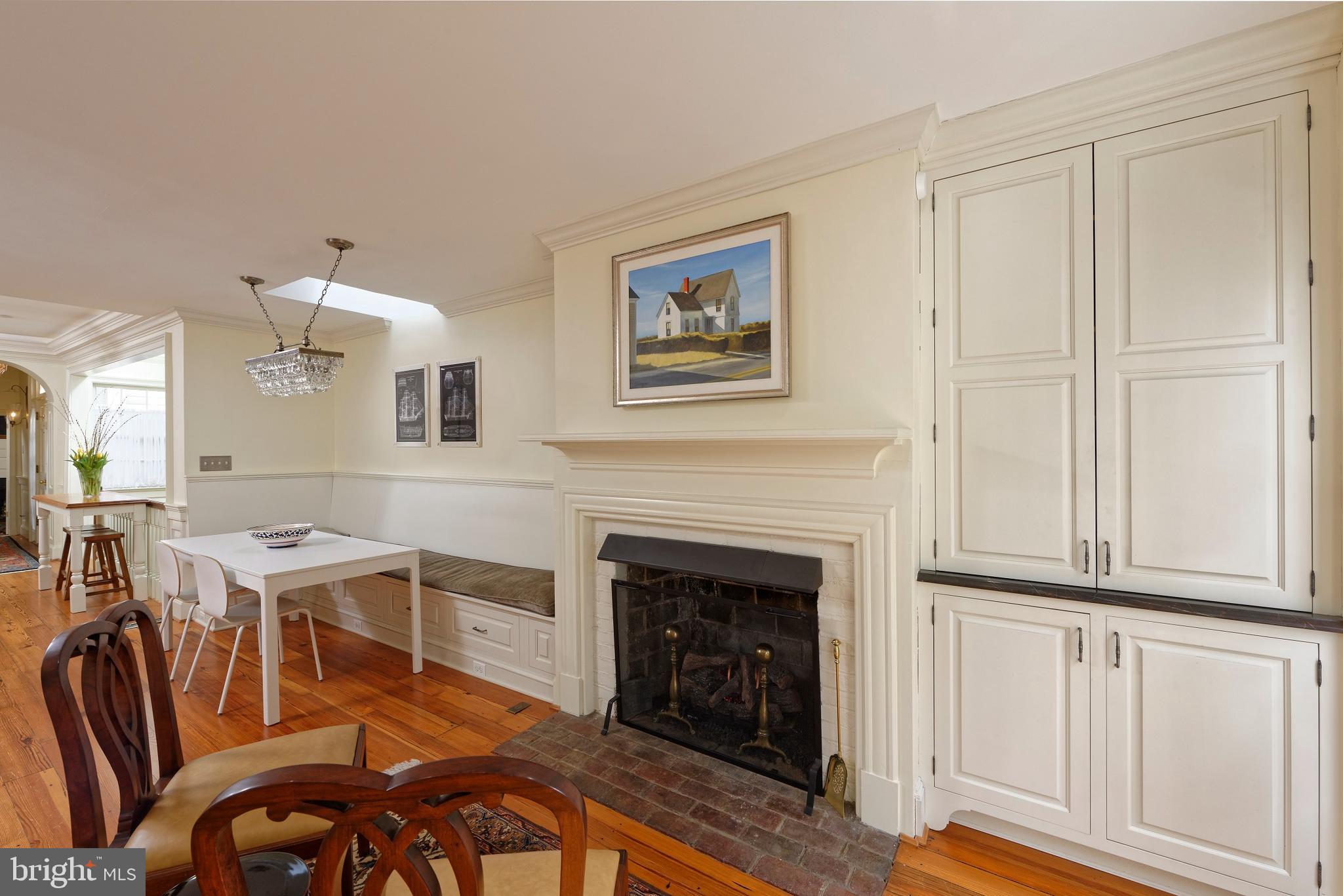 OLD TOWN ALEXANDRIA - Residential