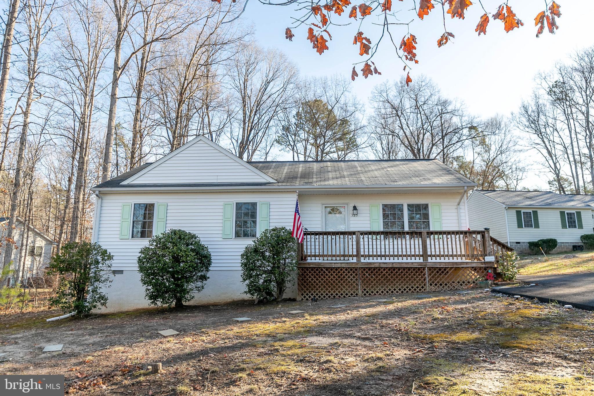 LAKE CAROLINE - Residential