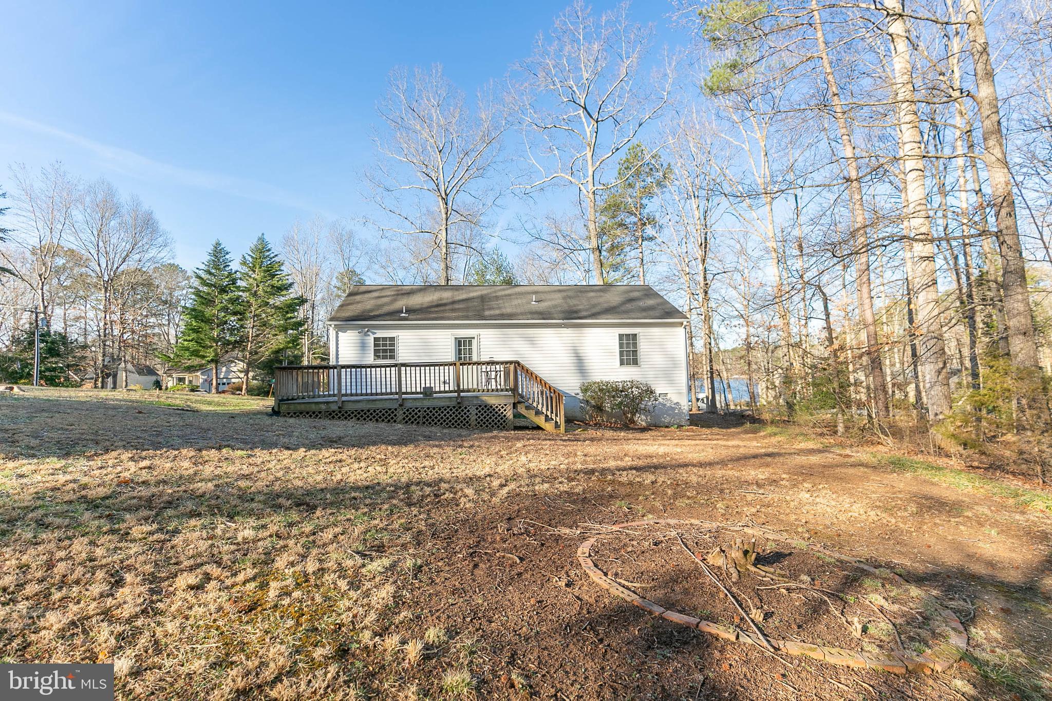 LAKE CAROLINE - Residential