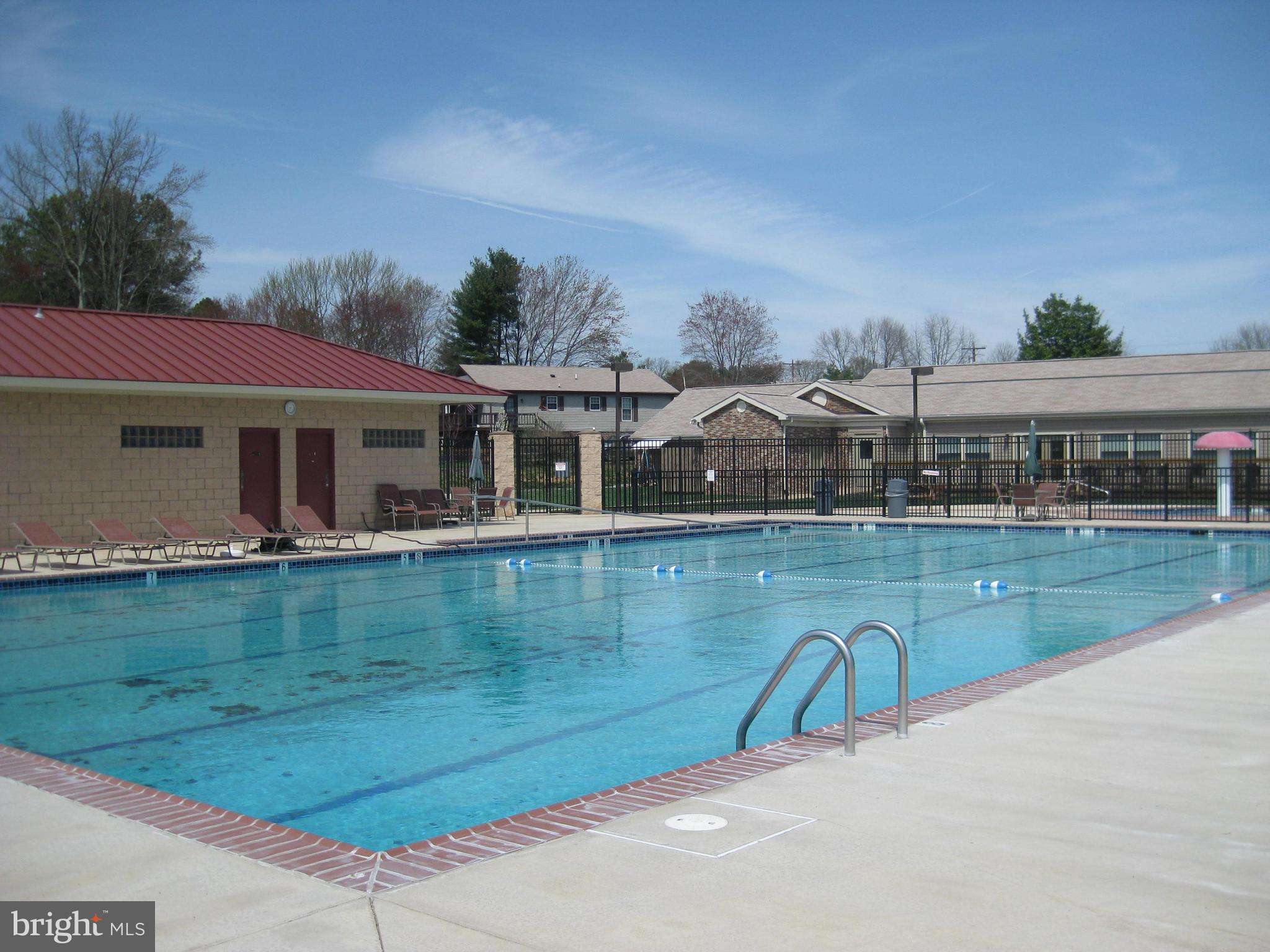 LAKE CAROLINE - Residential