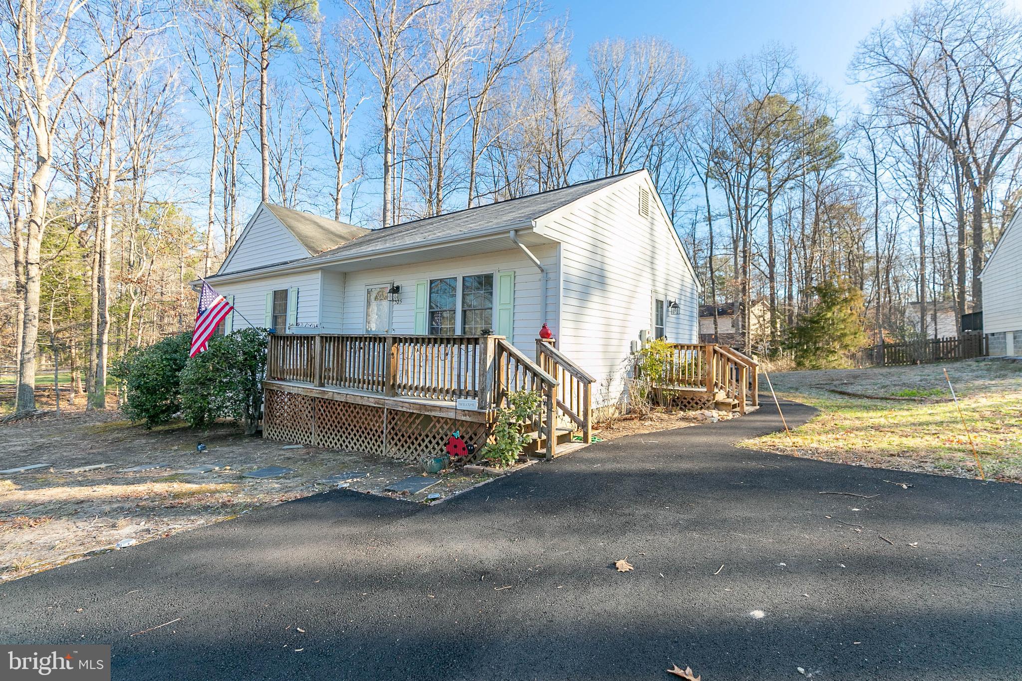 LAKE CAROLINE - Residential