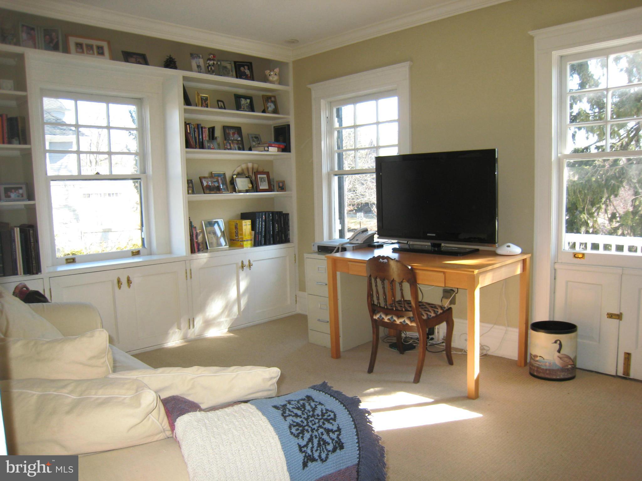 ROLAND PARK - Residential