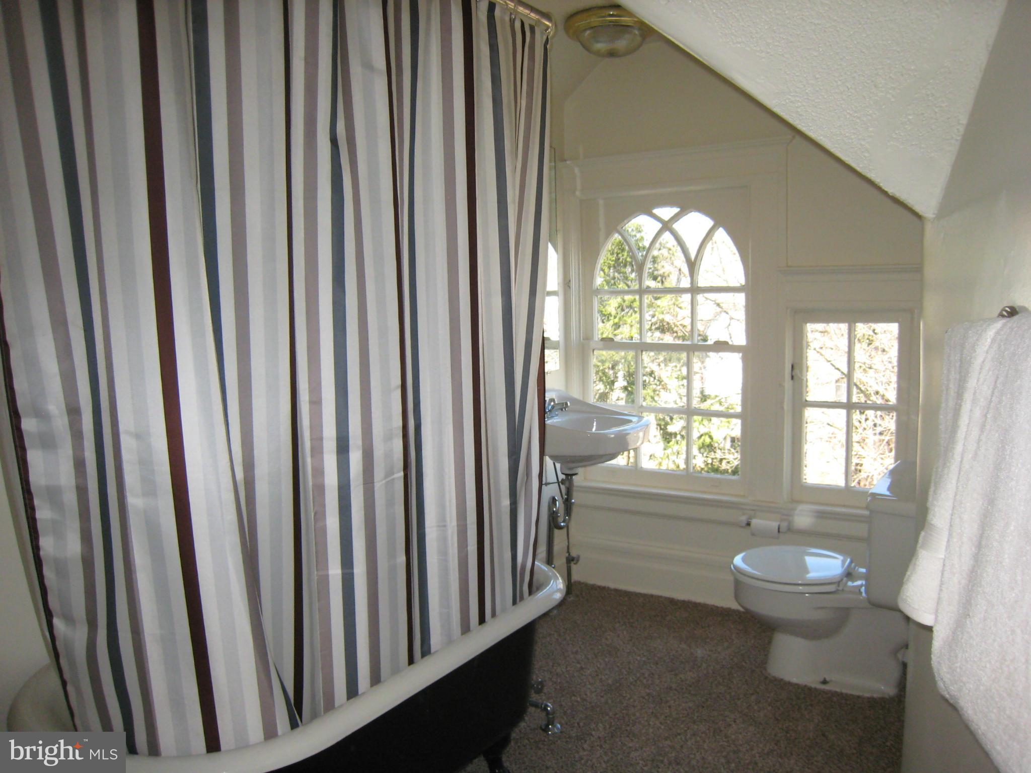 ROLAND PARK - Residential