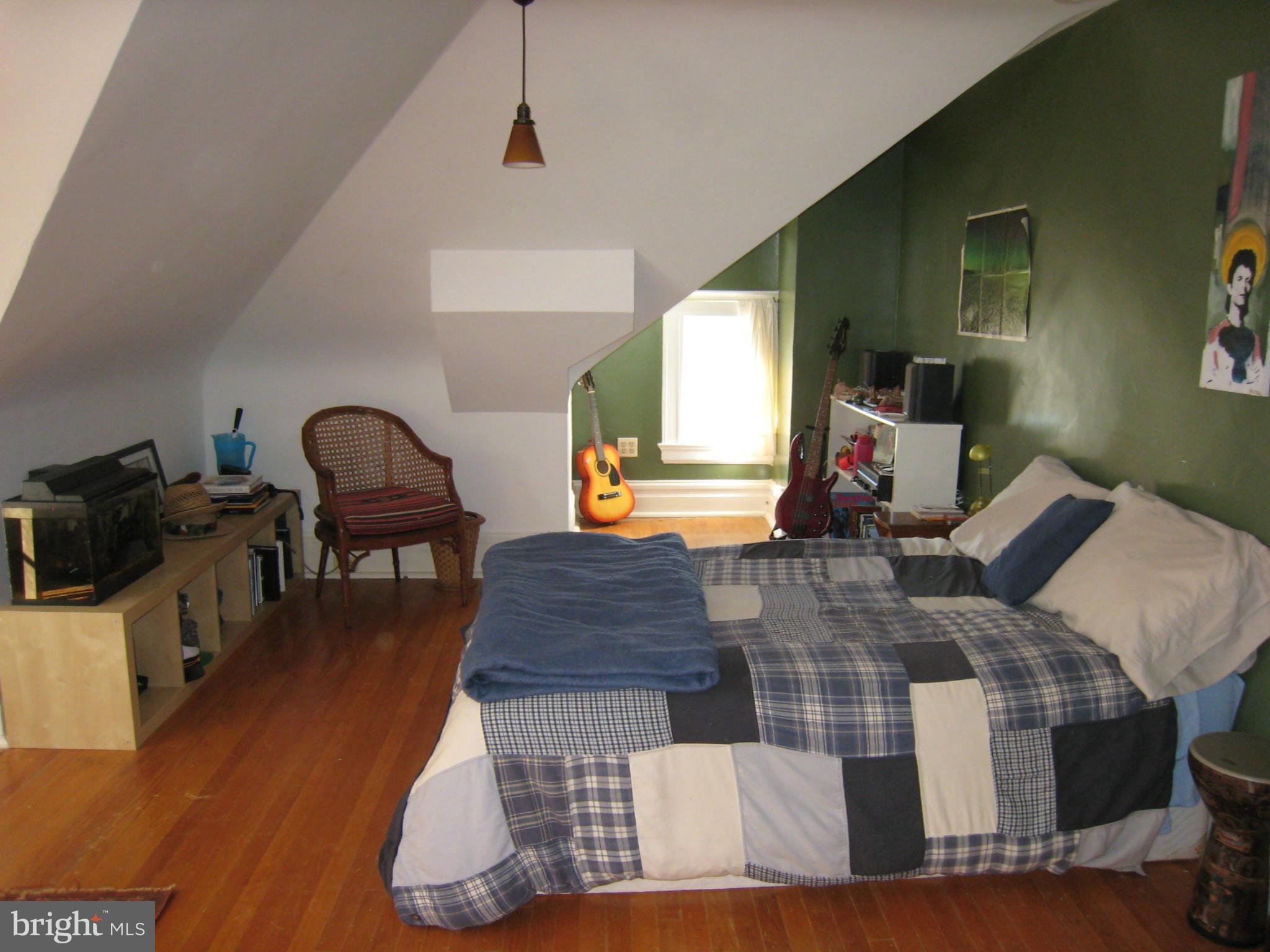 ROLAND PARK - Residential