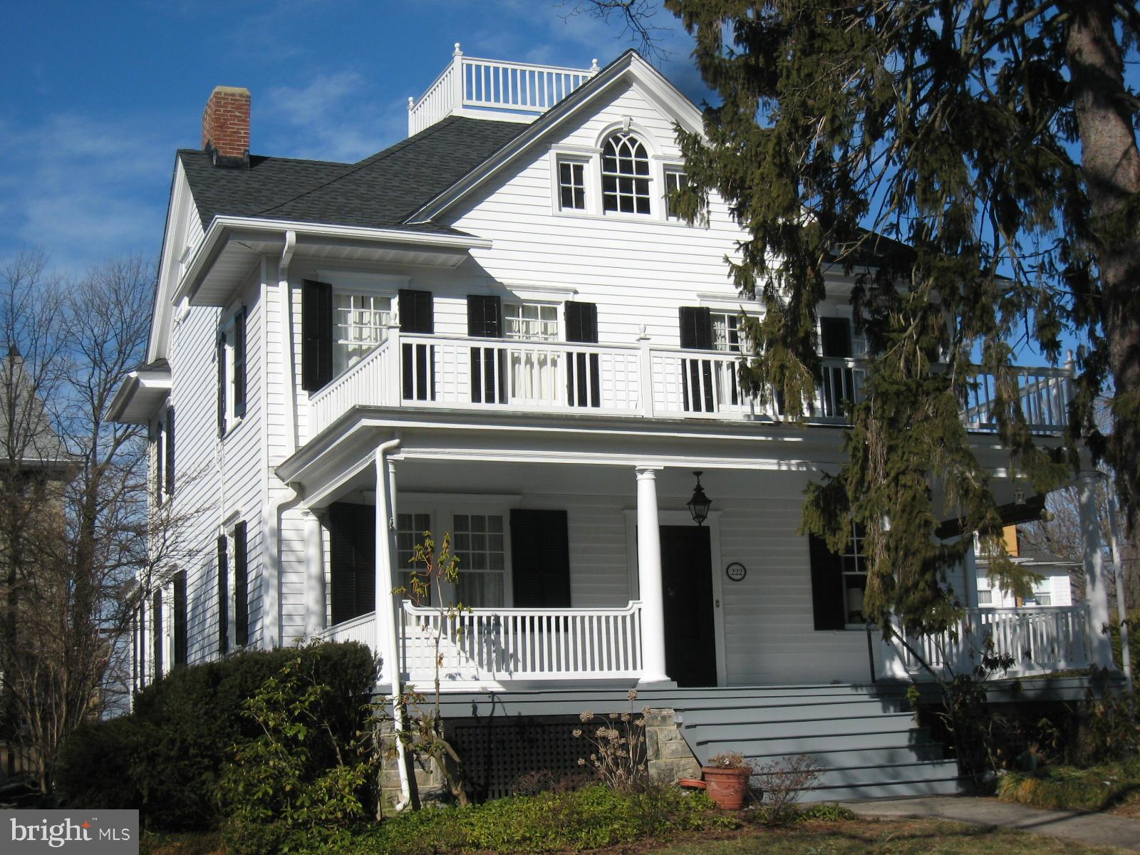 ROLAND PARK - Residential