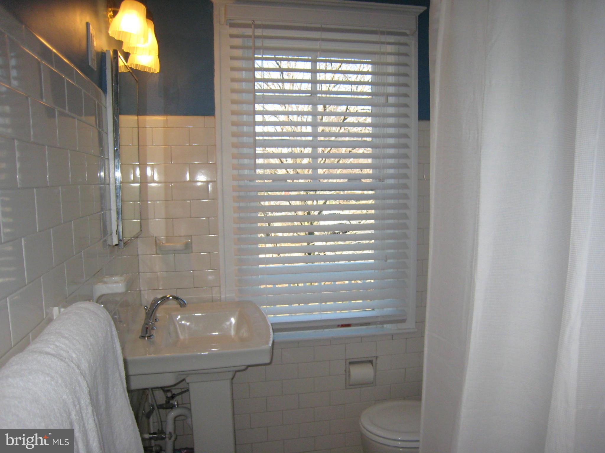 ROLAND PARK - Residential