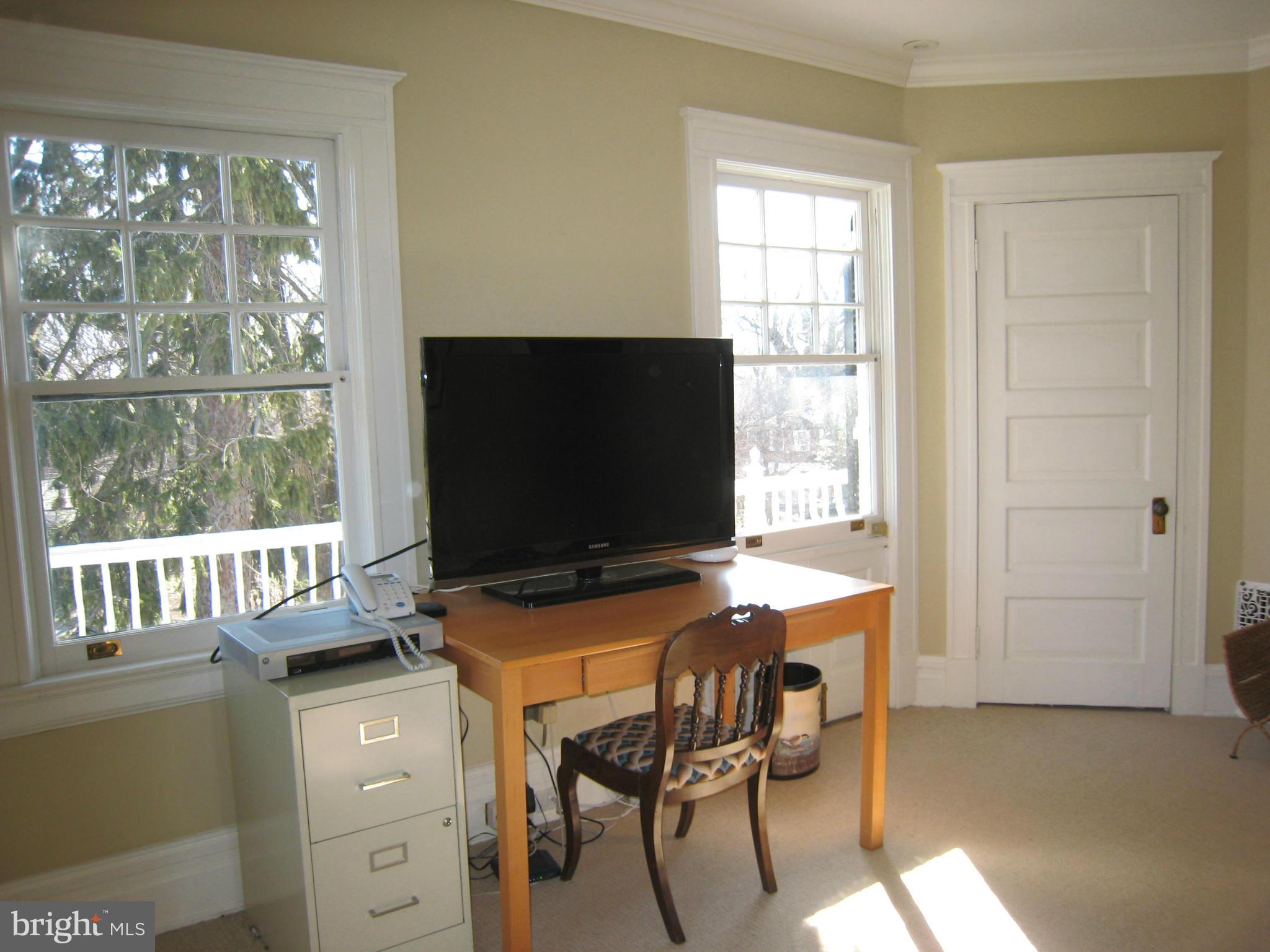 ROLAND PARK - Residential