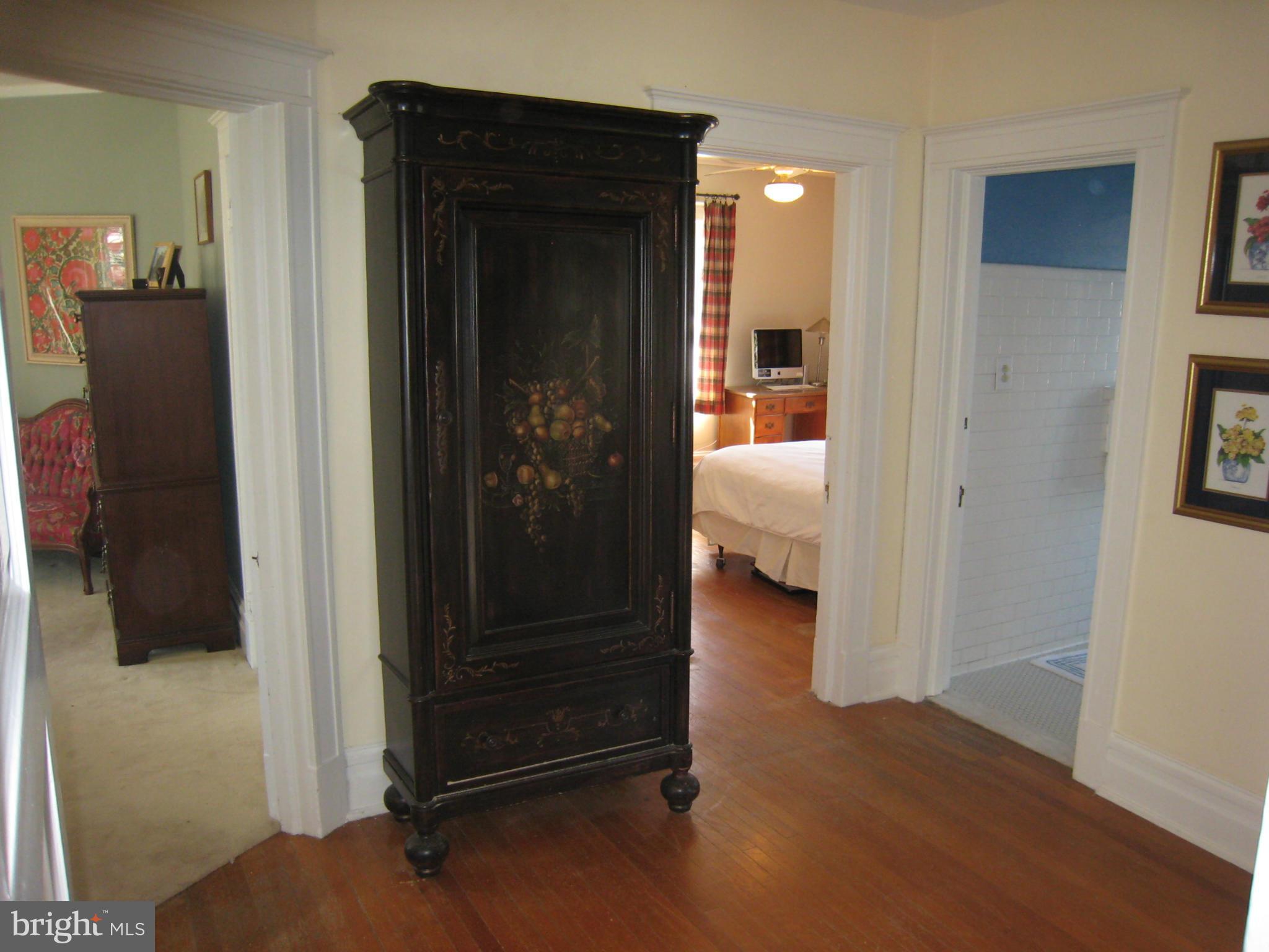 ROLAND PARK - Residential