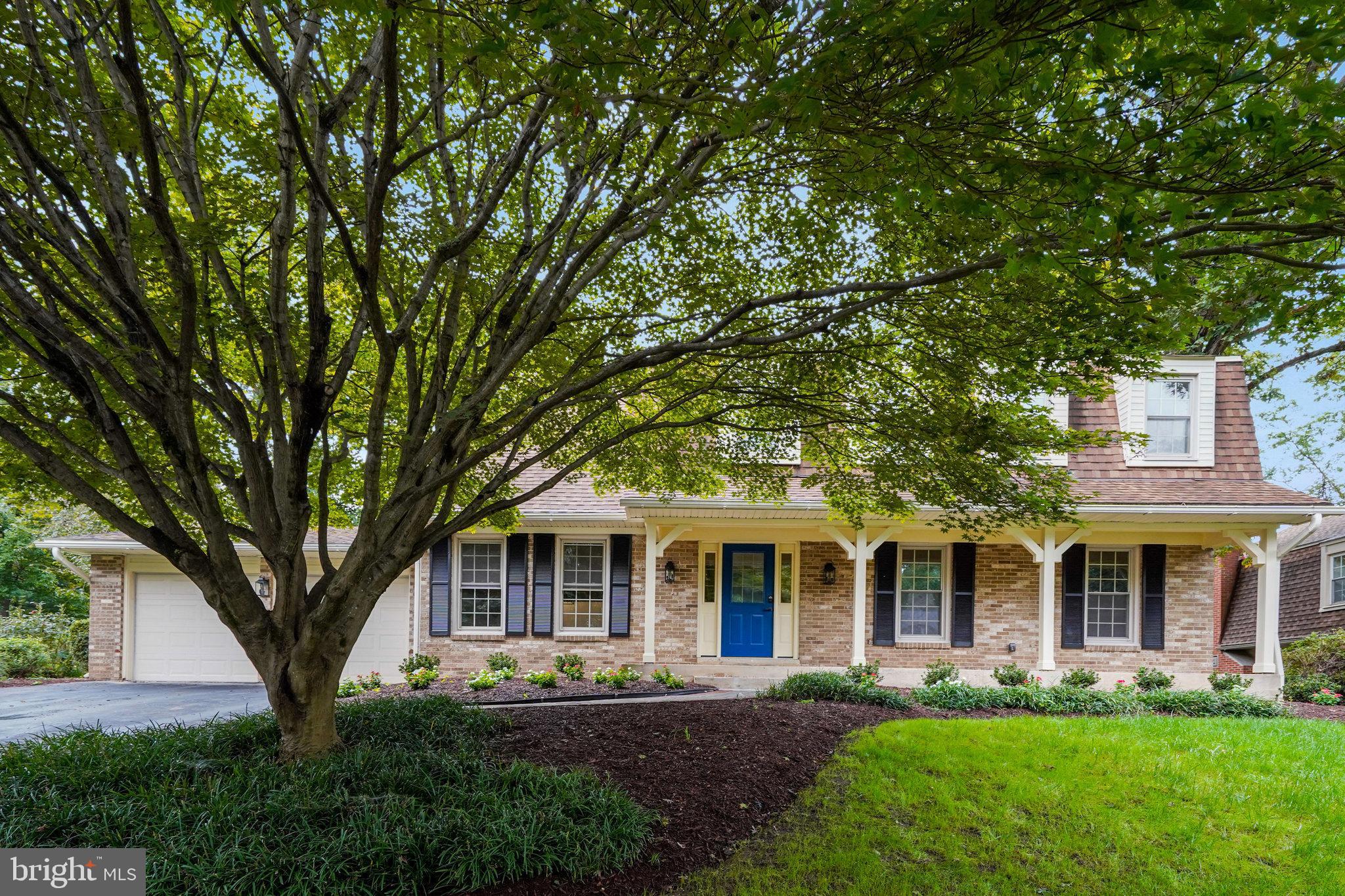 OAKTON GLEN - Residential