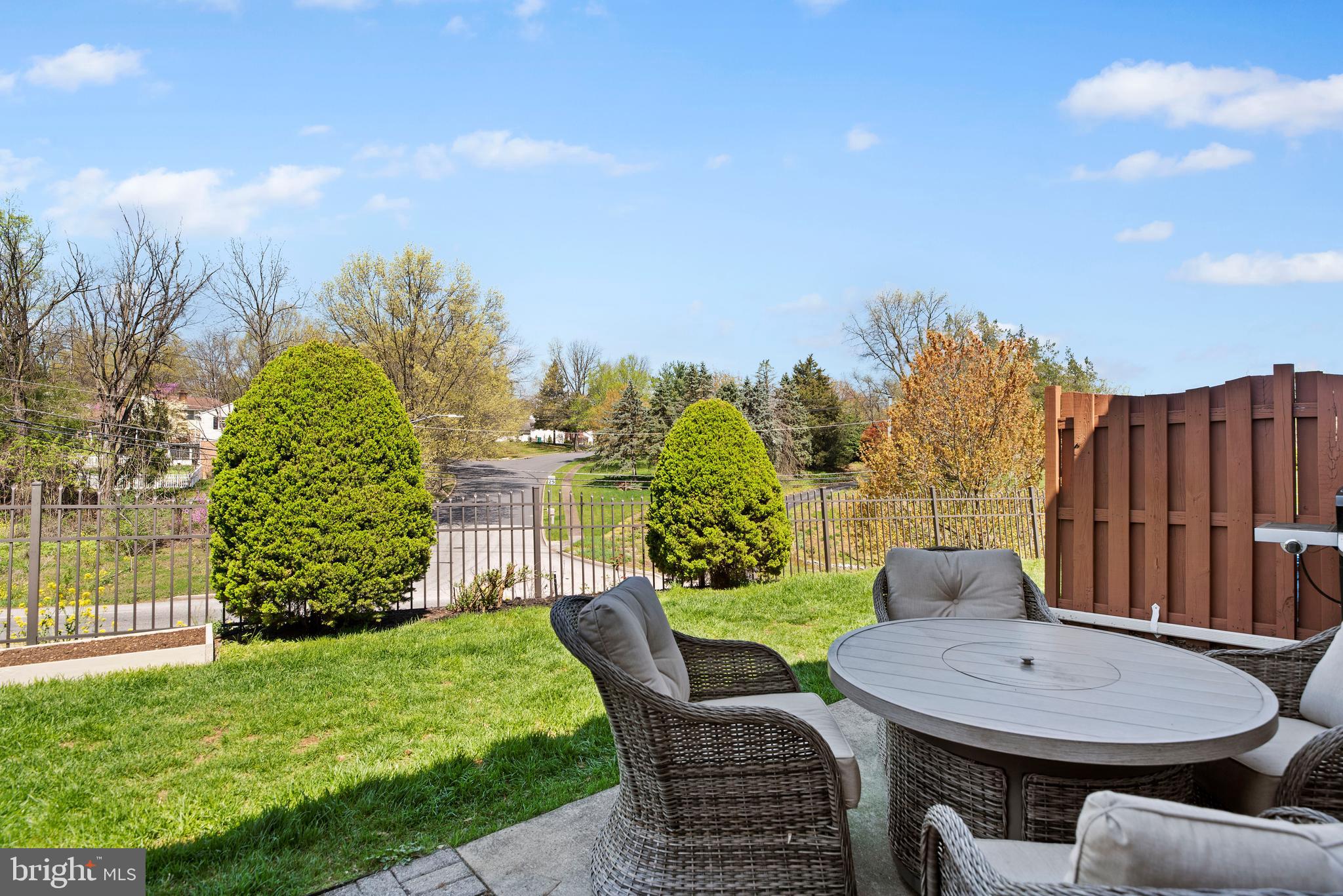 TOWNES AT CROSS CREEK - Residential