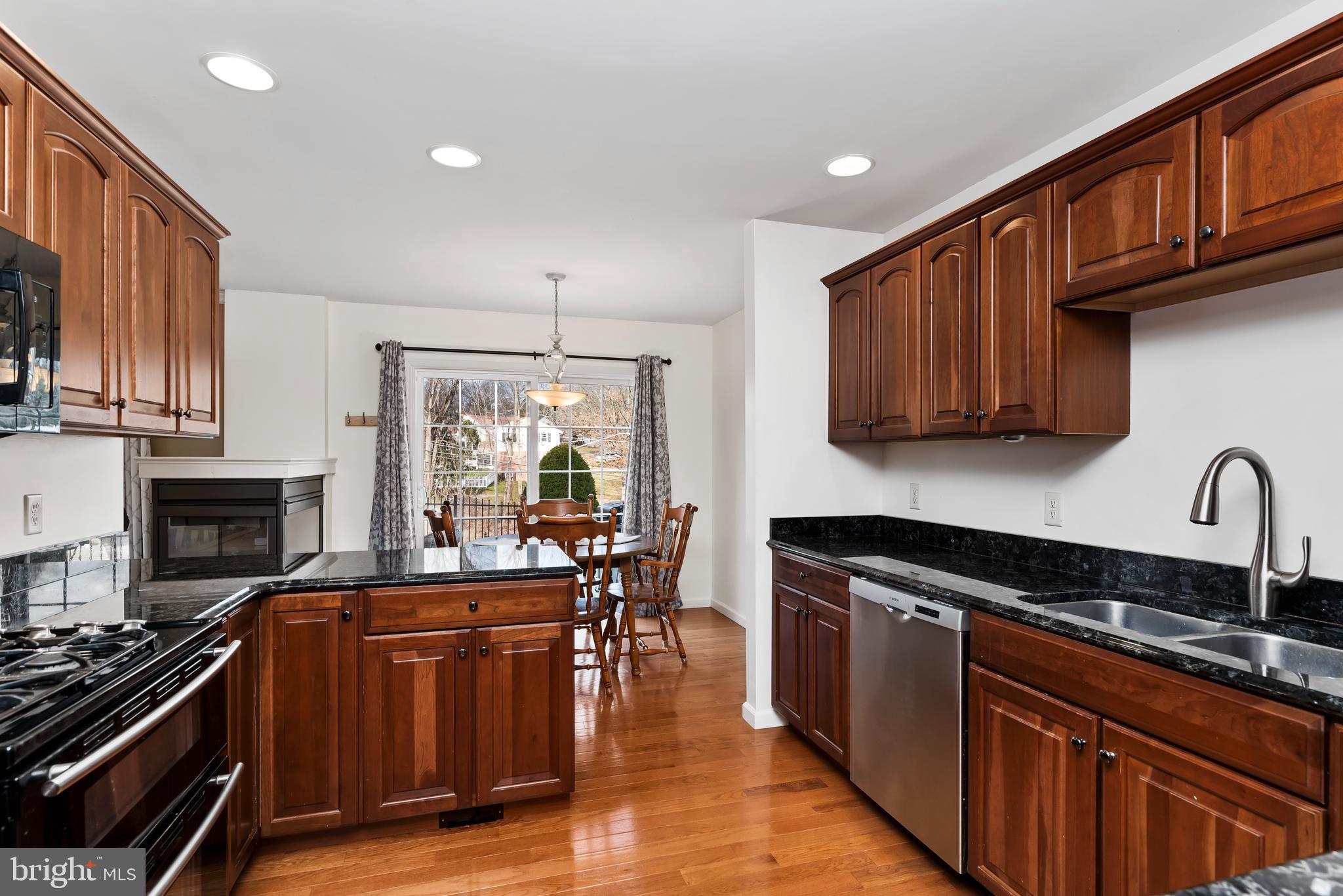 TOWNES AT CROSS CREEK - Residential