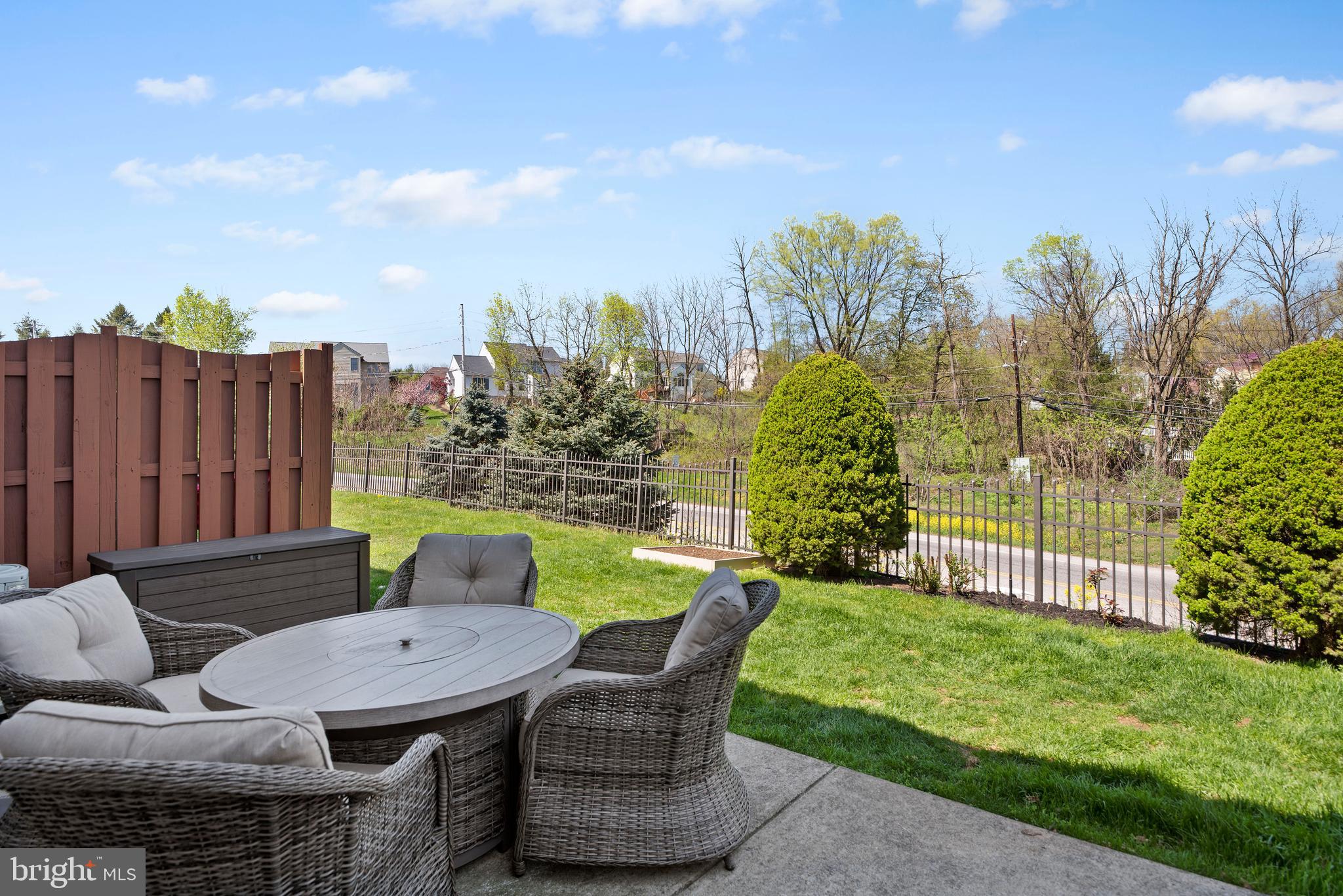 TOWNES AT CROSS CREEK - Residential