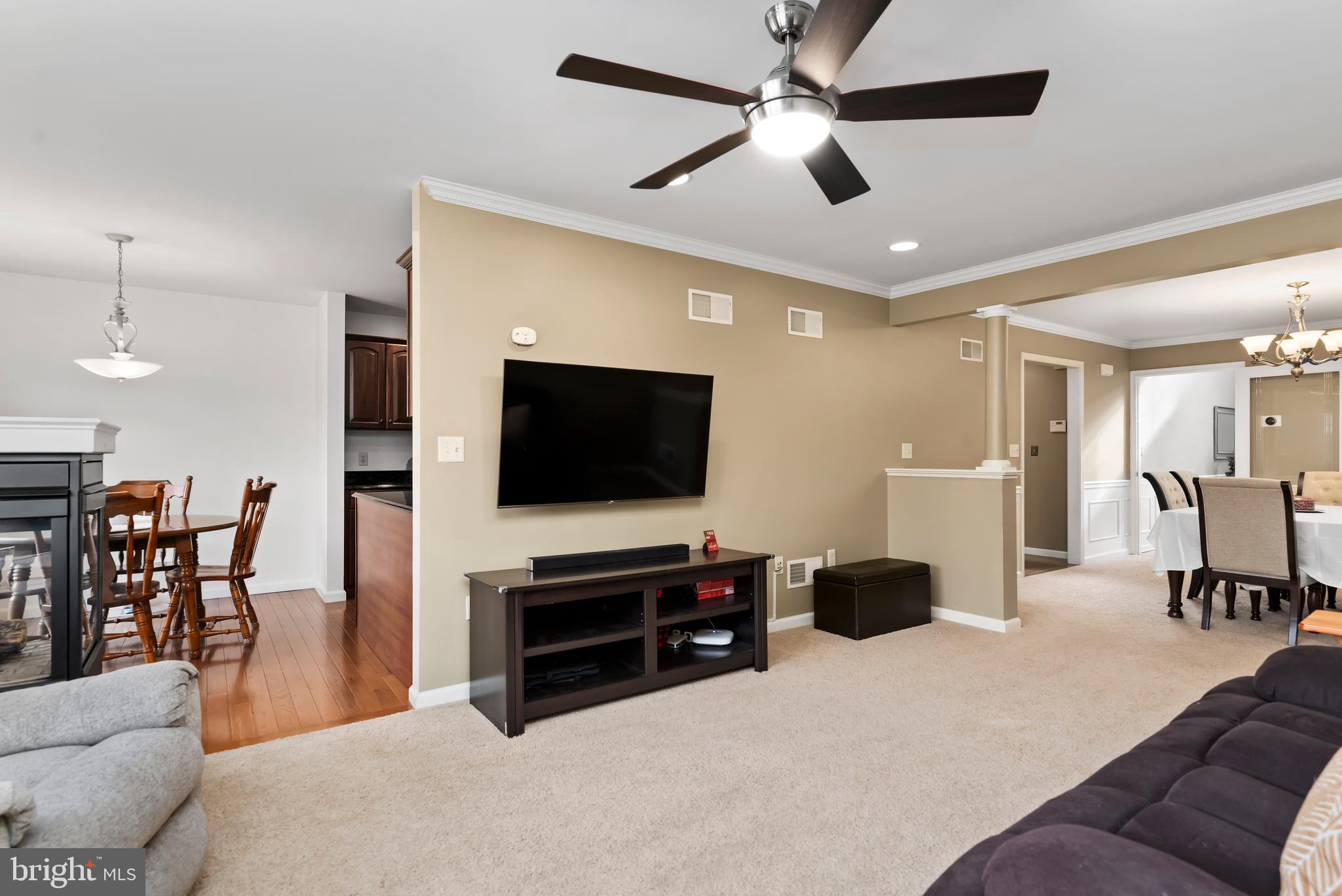 TOWNES AT CROSS CREEK - Residential