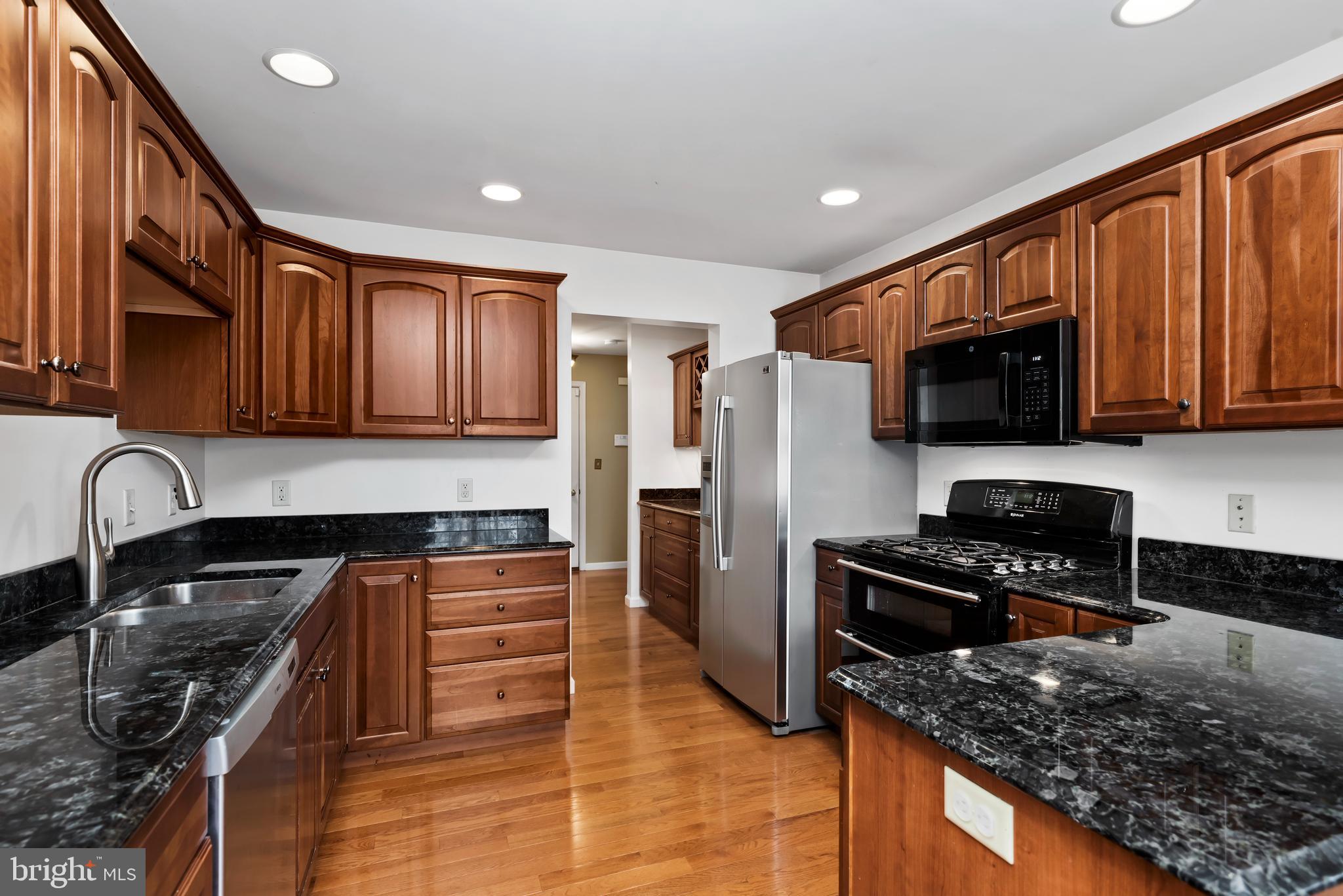 TOWNES AT CROSS CREEK - Residential