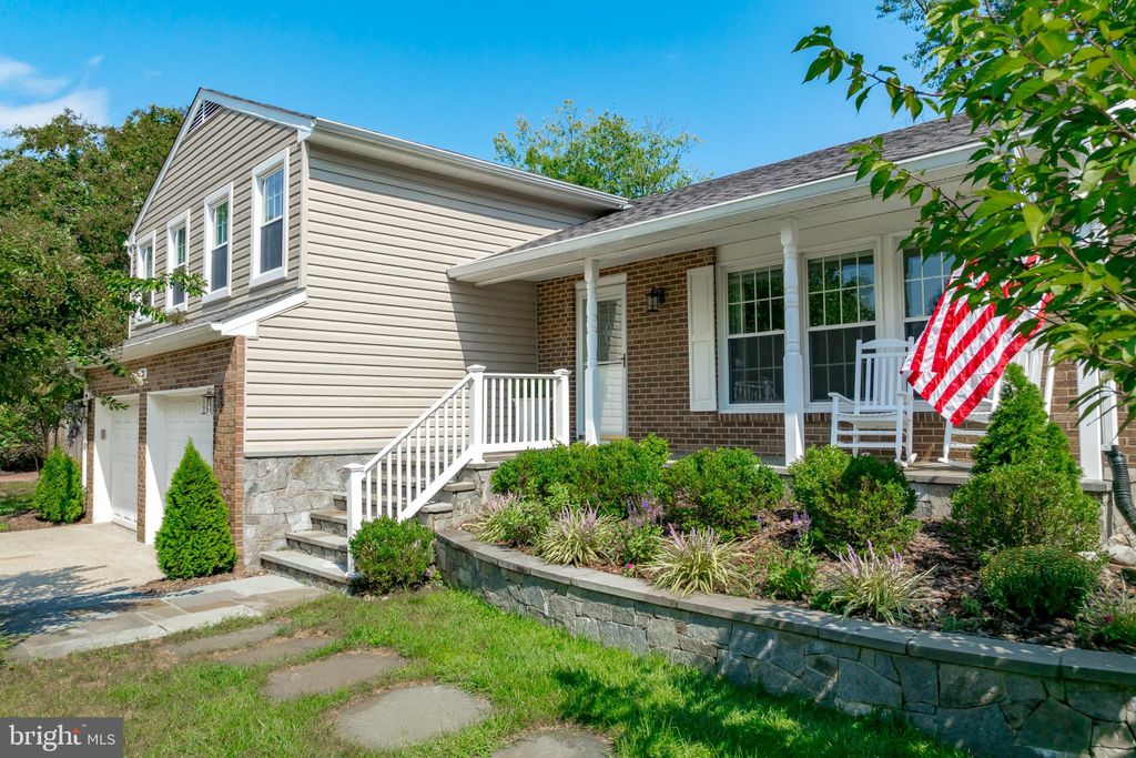 Photo of 333 Brunswick Place, RIVA, MD 21140 (MLS # MDAA2126048)