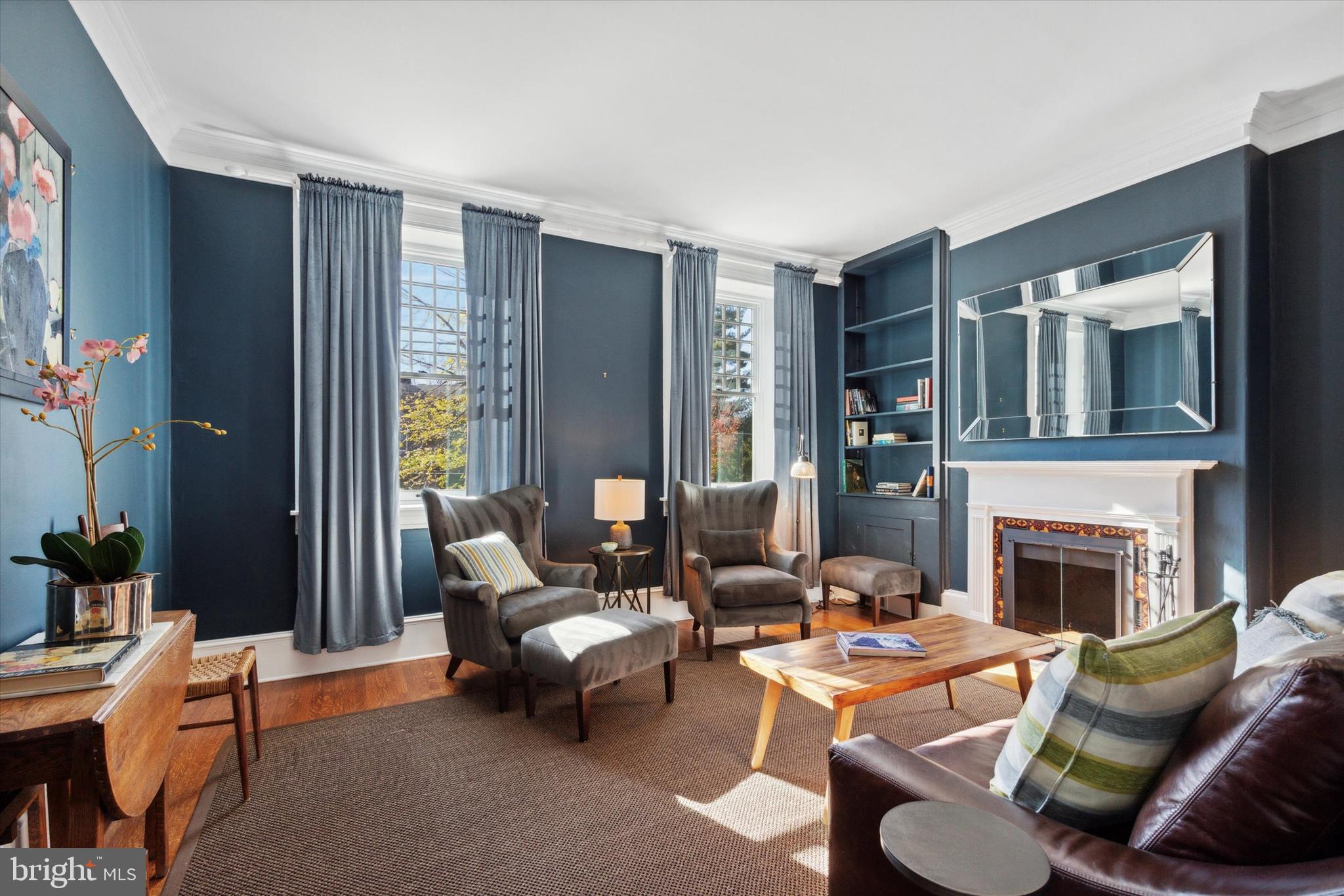 CHESTNUT HILL - Residential