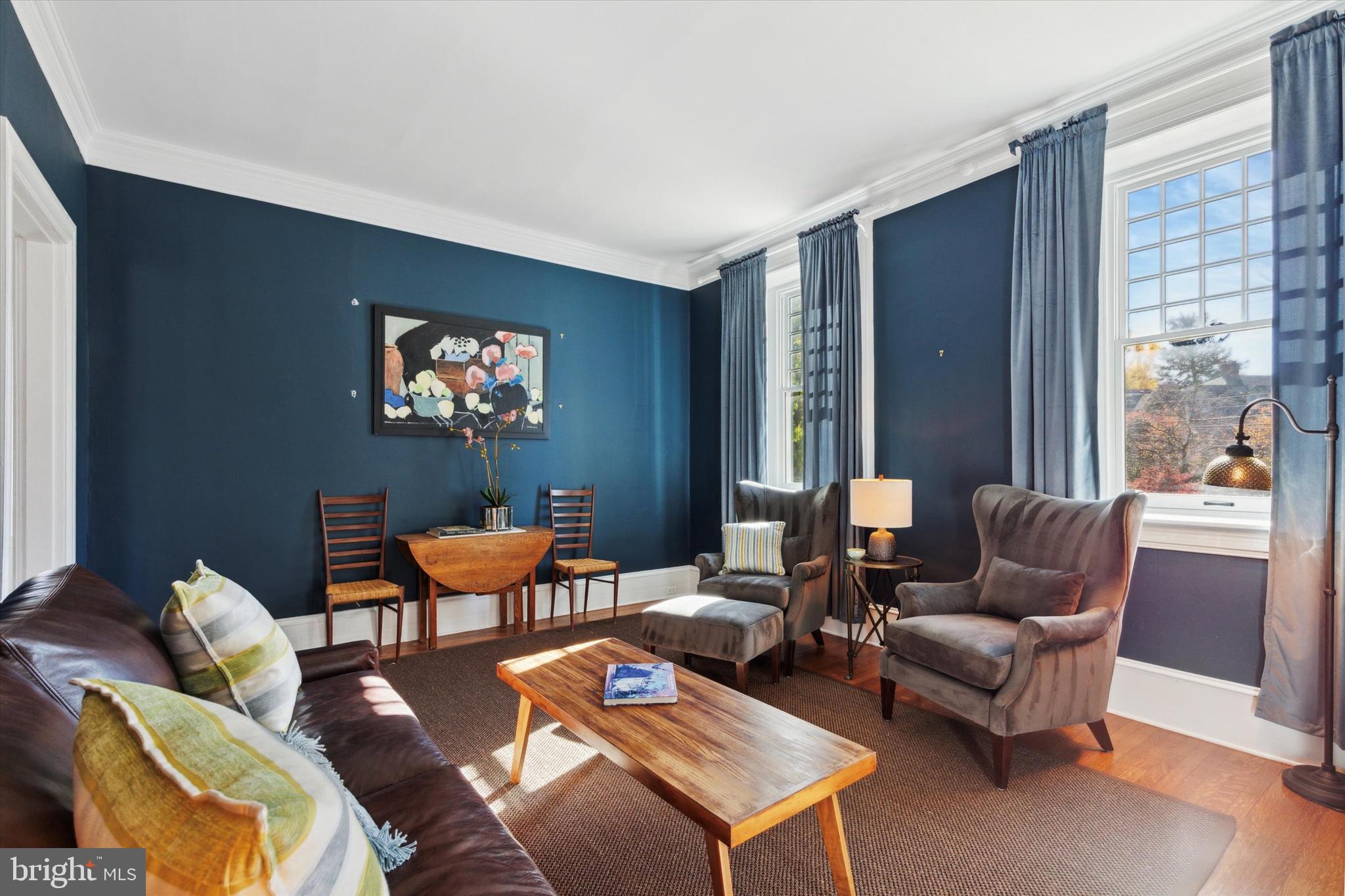 CHESTNUT HILL - Residential